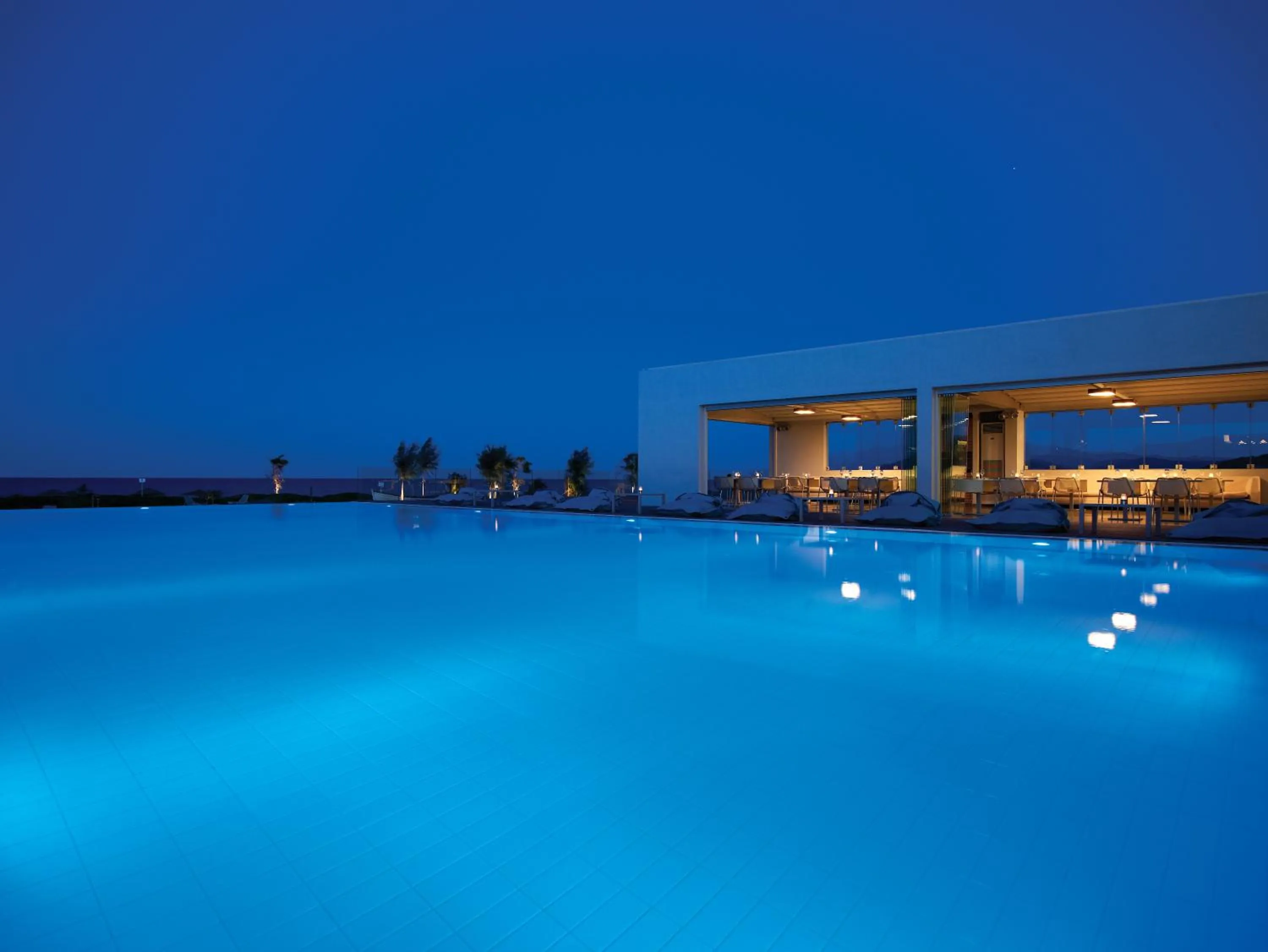 Restaurant/places to eat in Thalatta Seaside Hotel