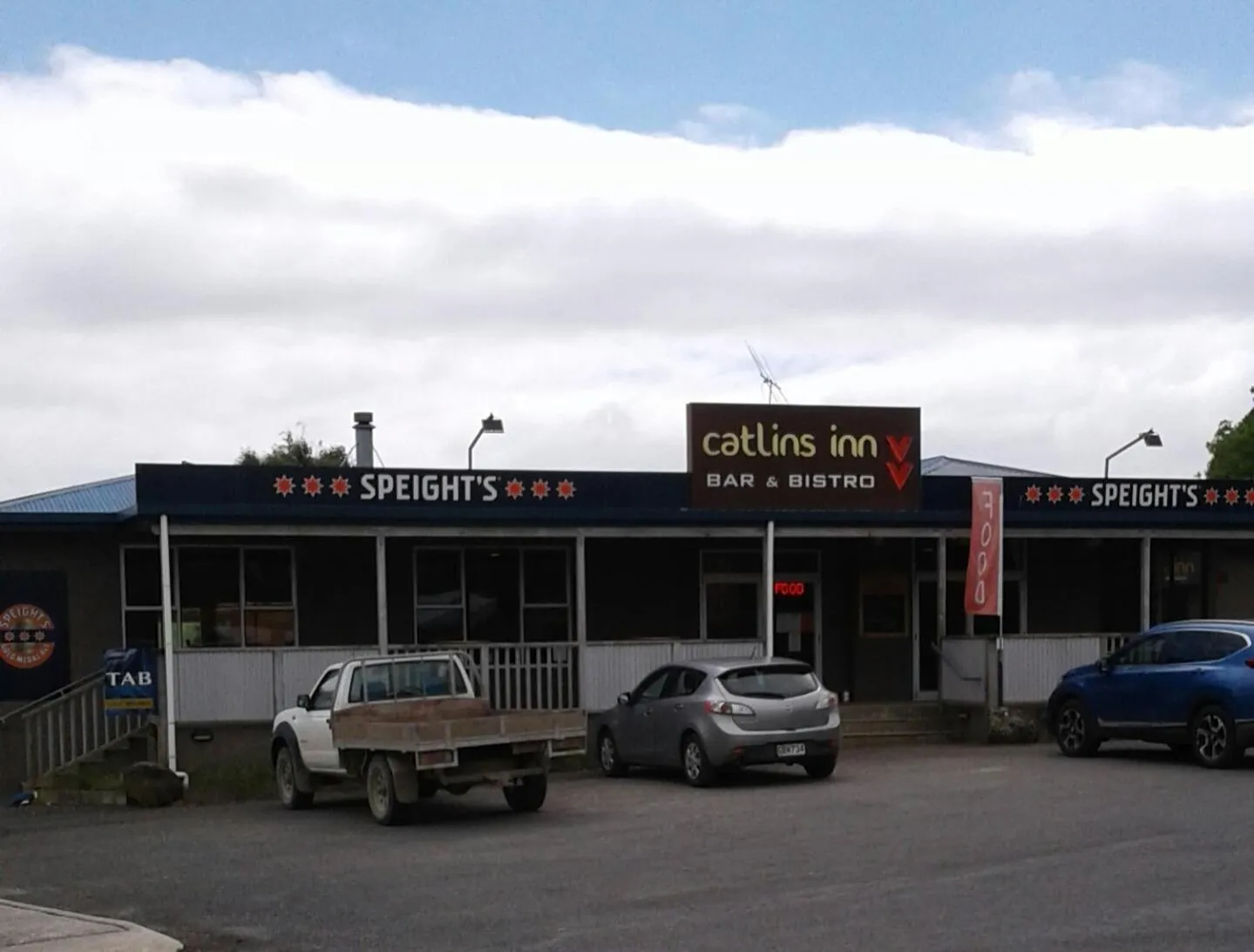 Facade/entrance in Catlins Inn