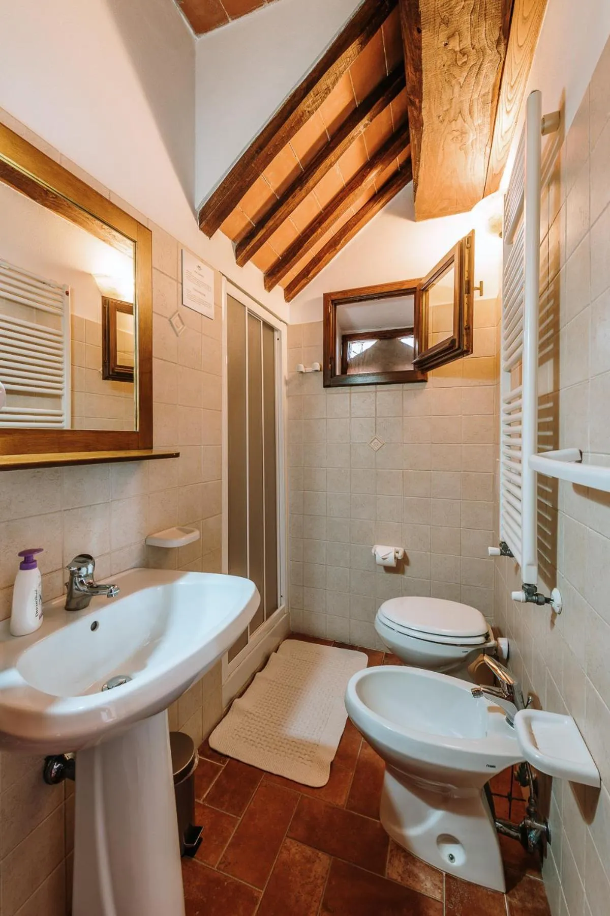 Bathroom in Villa Di Sotto