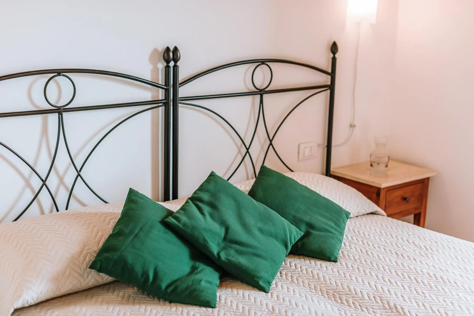 Decorative detail, Bed in Villa Di Sotto