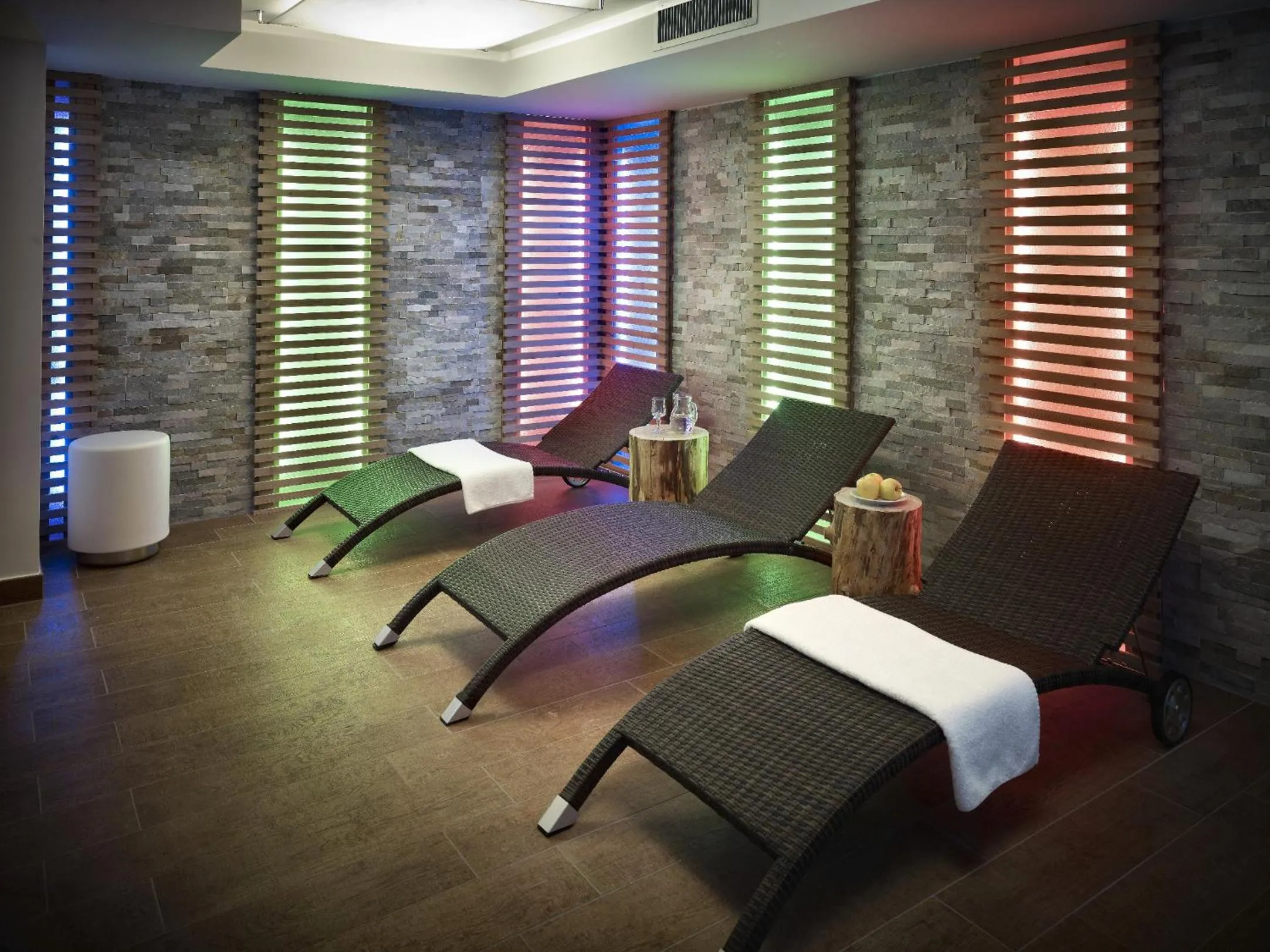 Spa and wellness centre/facilities in Color Home Suite Apartments