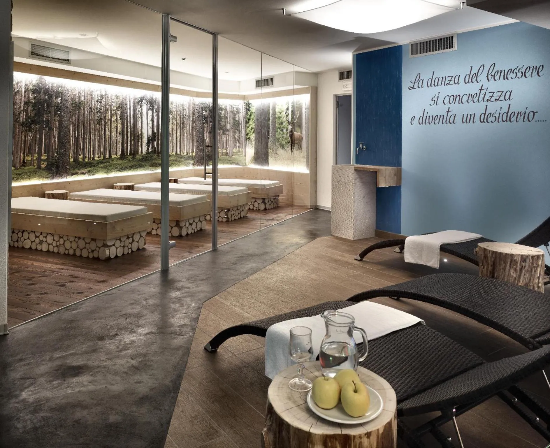 Spa and wellness centre/facilities, Bed in Color Home Suite Apartments