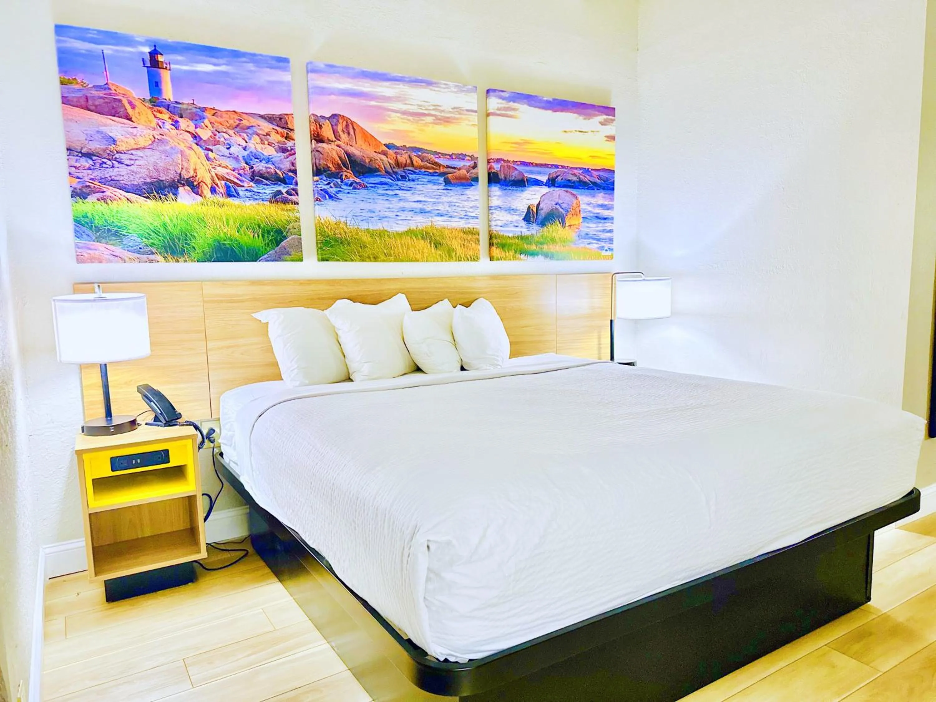 Bed in Days Inn by Wyndham Rutland/Killington Area