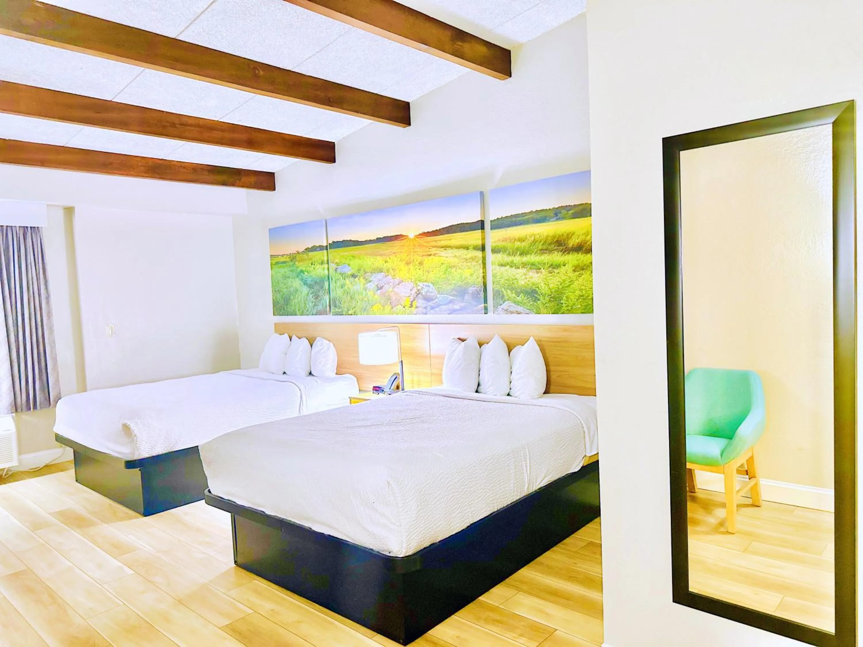 Bed in Days Inn by Wyndham Rutland/Killington Area