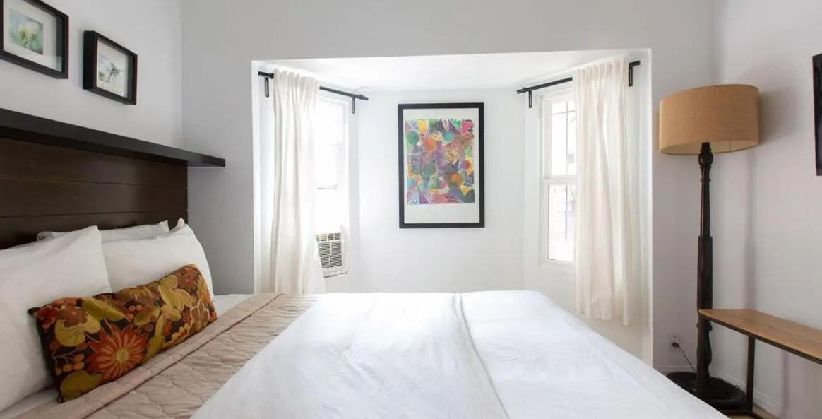 Bed in Su Casa at Venice Beach