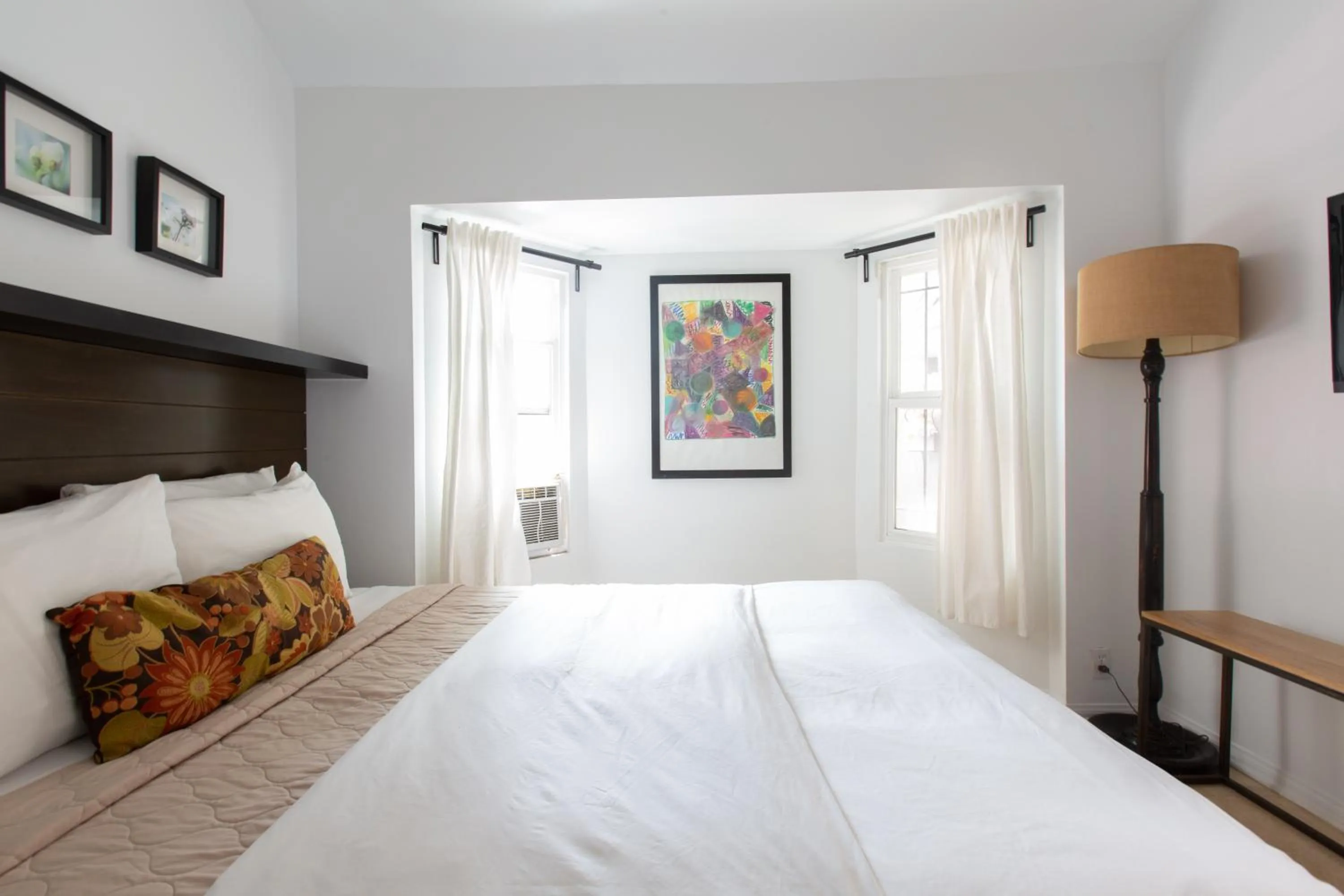 Bed in Su Casa at Venice Beach