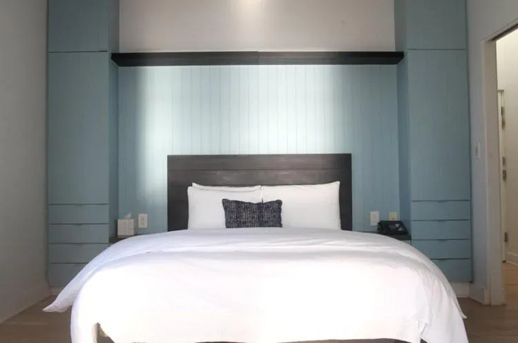 Bed in Su Casa at Venice Beach