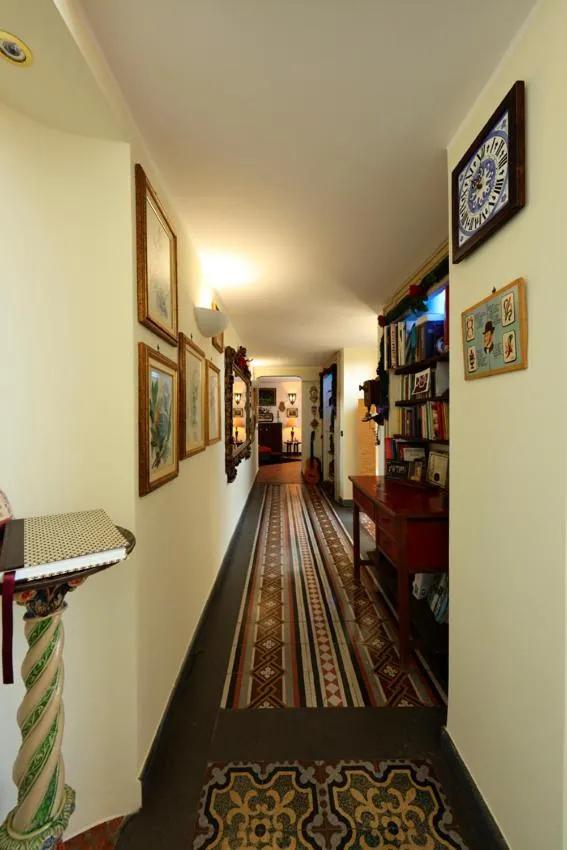 Library in le stanze di mimi