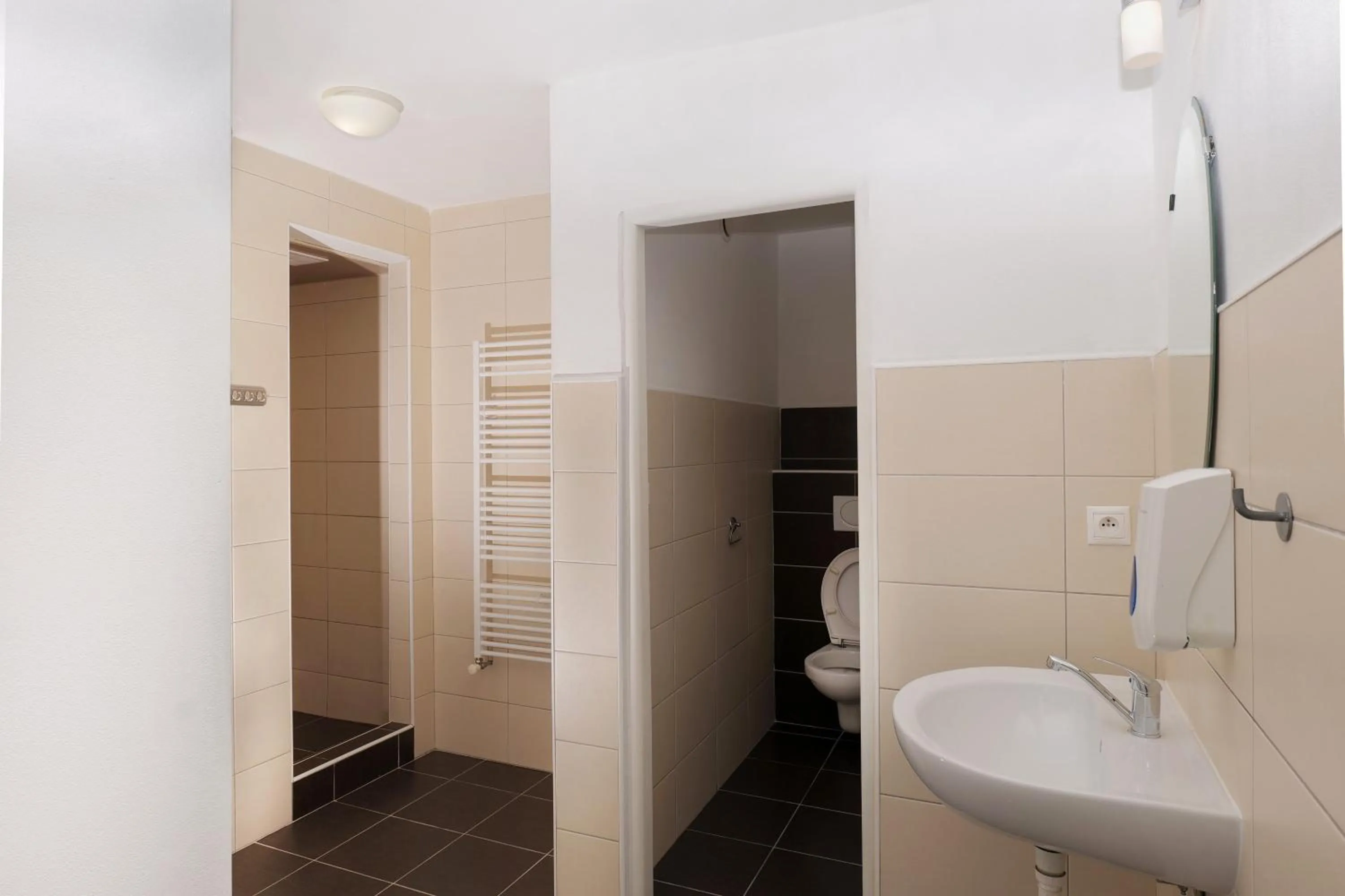 Toilet in Hostel Old Town