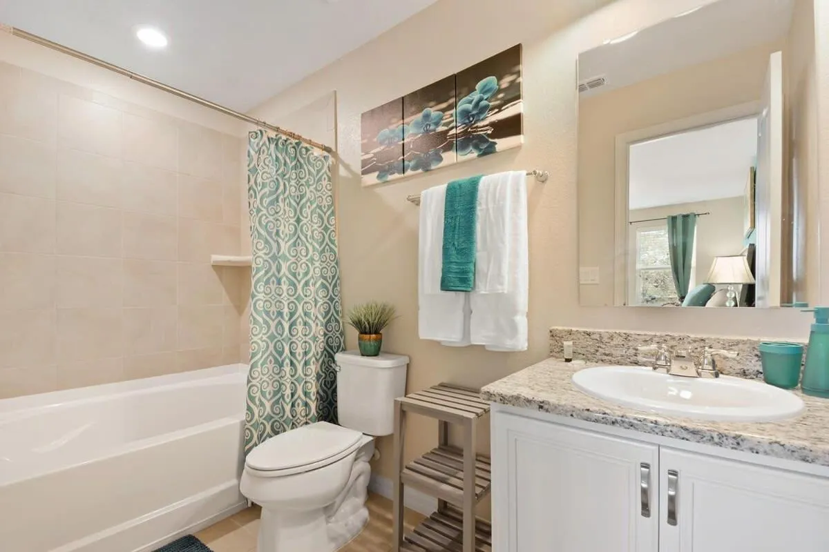 Four Bedrooms TownHome 5161