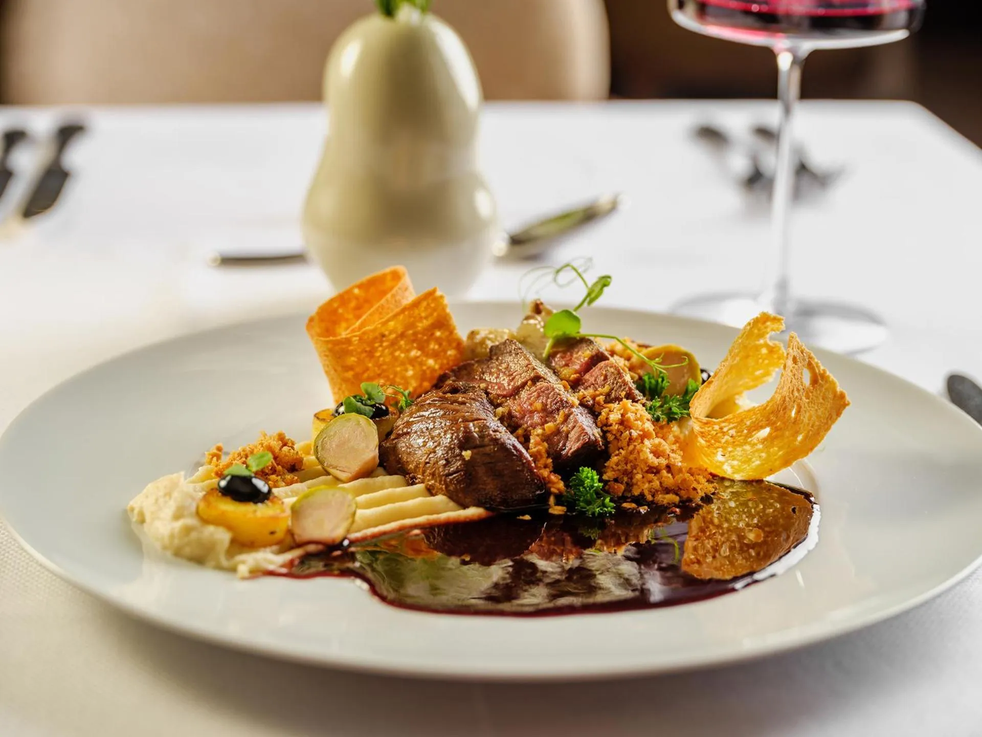 Restaurant/places to eat in Palazzo President