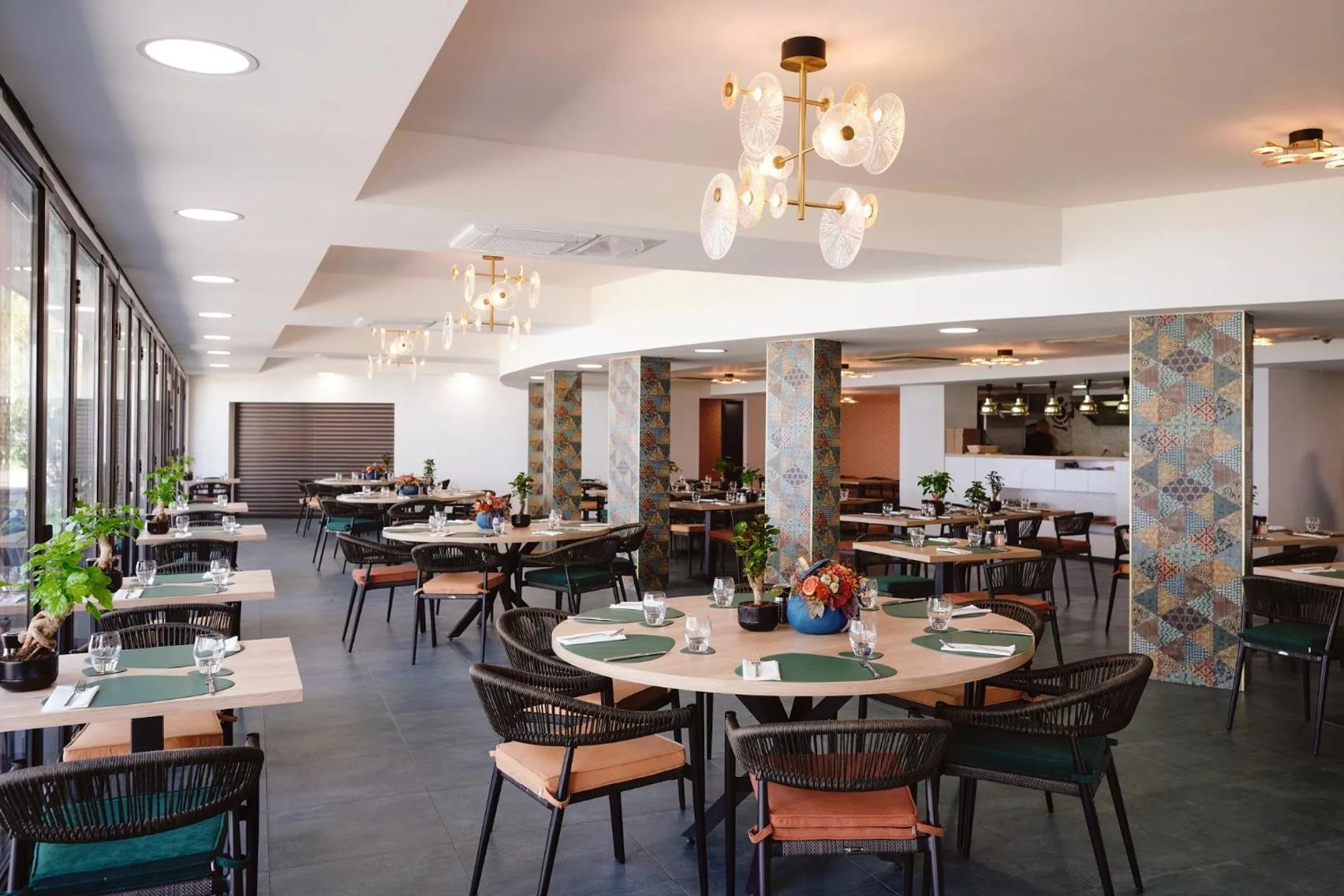 Restaurant/places to eat in Hotel Wellamarin