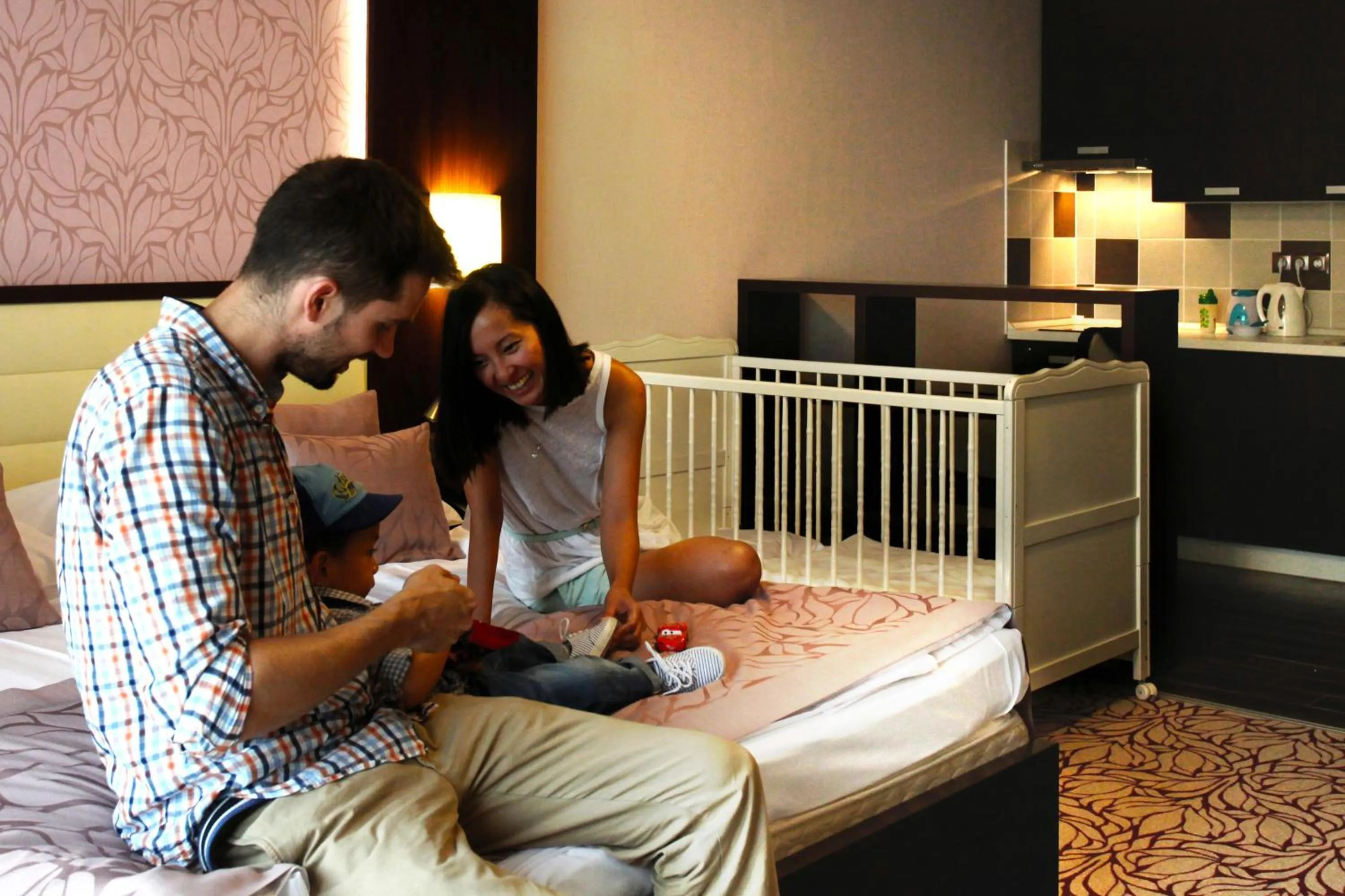 Kitchen or kitchenette, Bed in Hotel Wellamarin