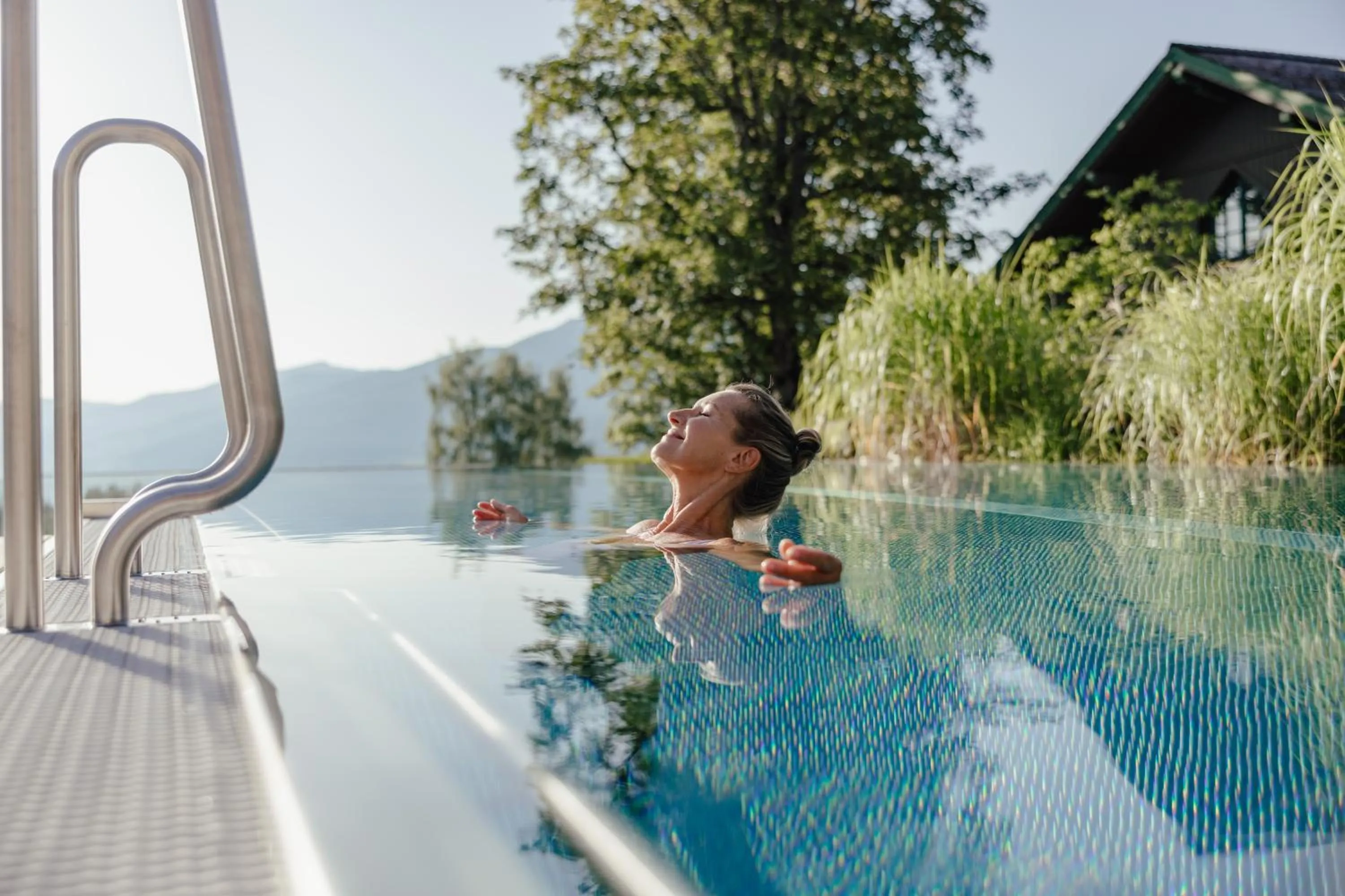 Swimming pool in Hotel Annelies