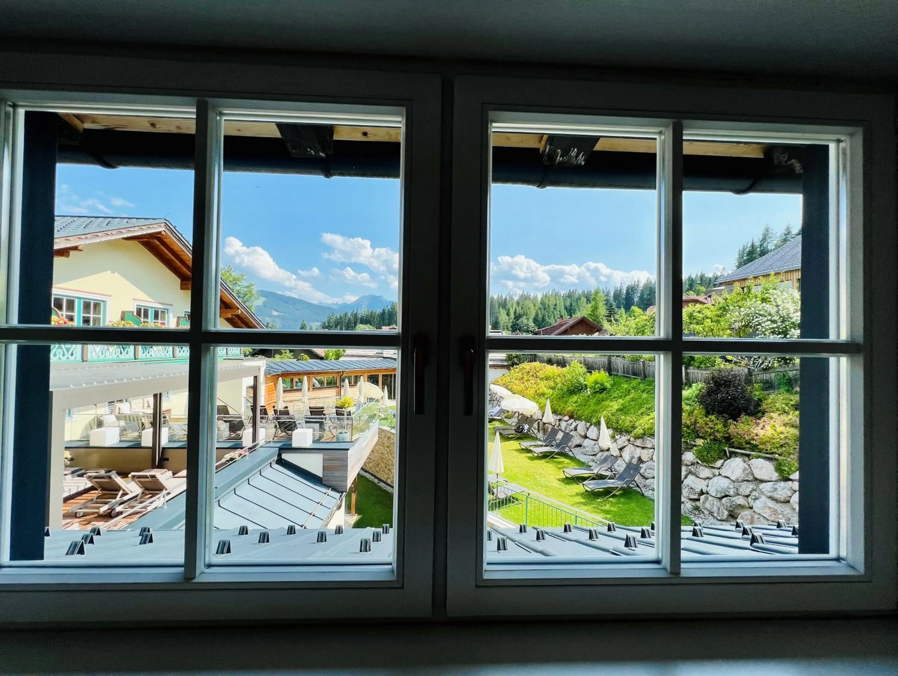 Inner courtyard view in Hotel Annelies