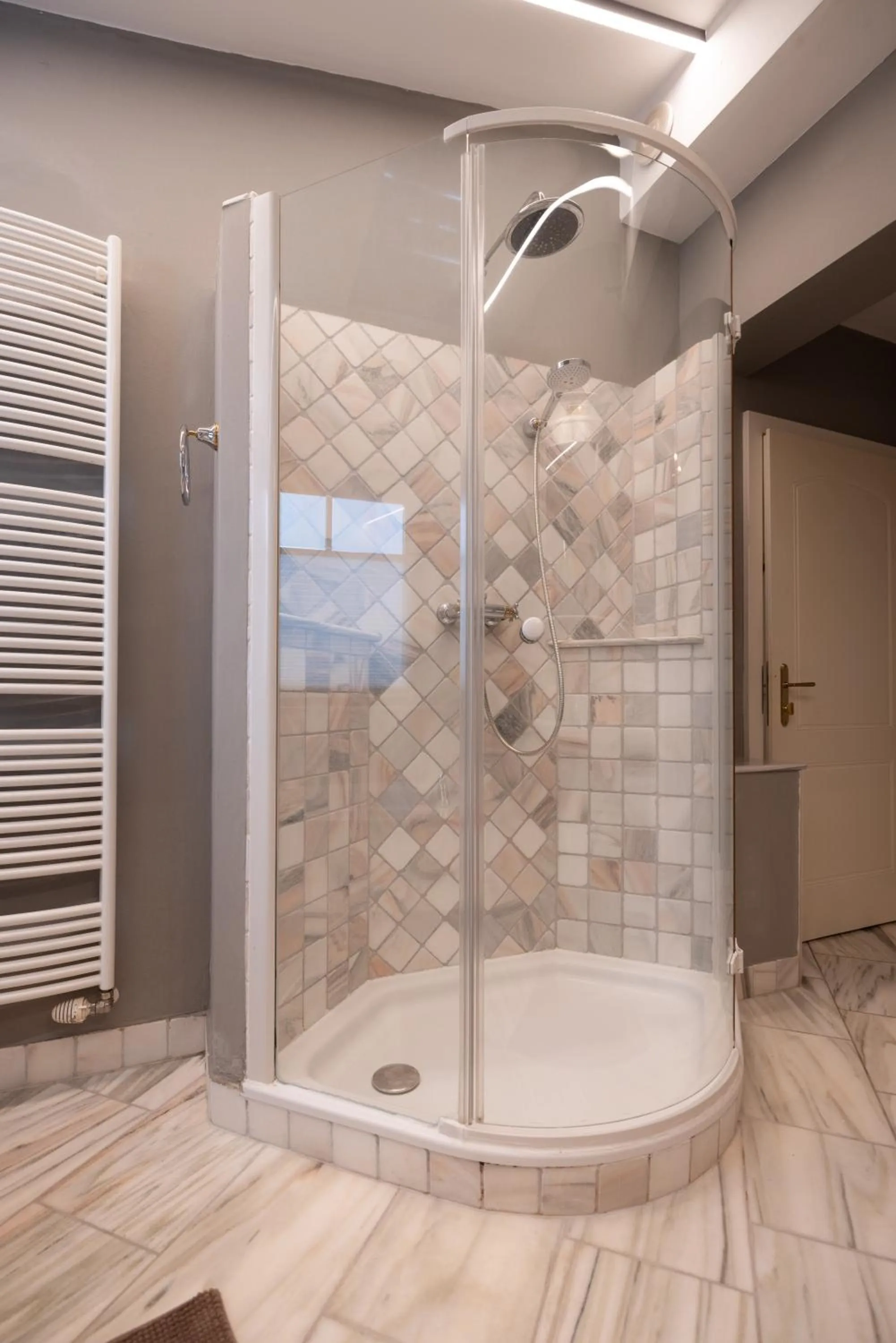 Bathroom in Hotel Annelies