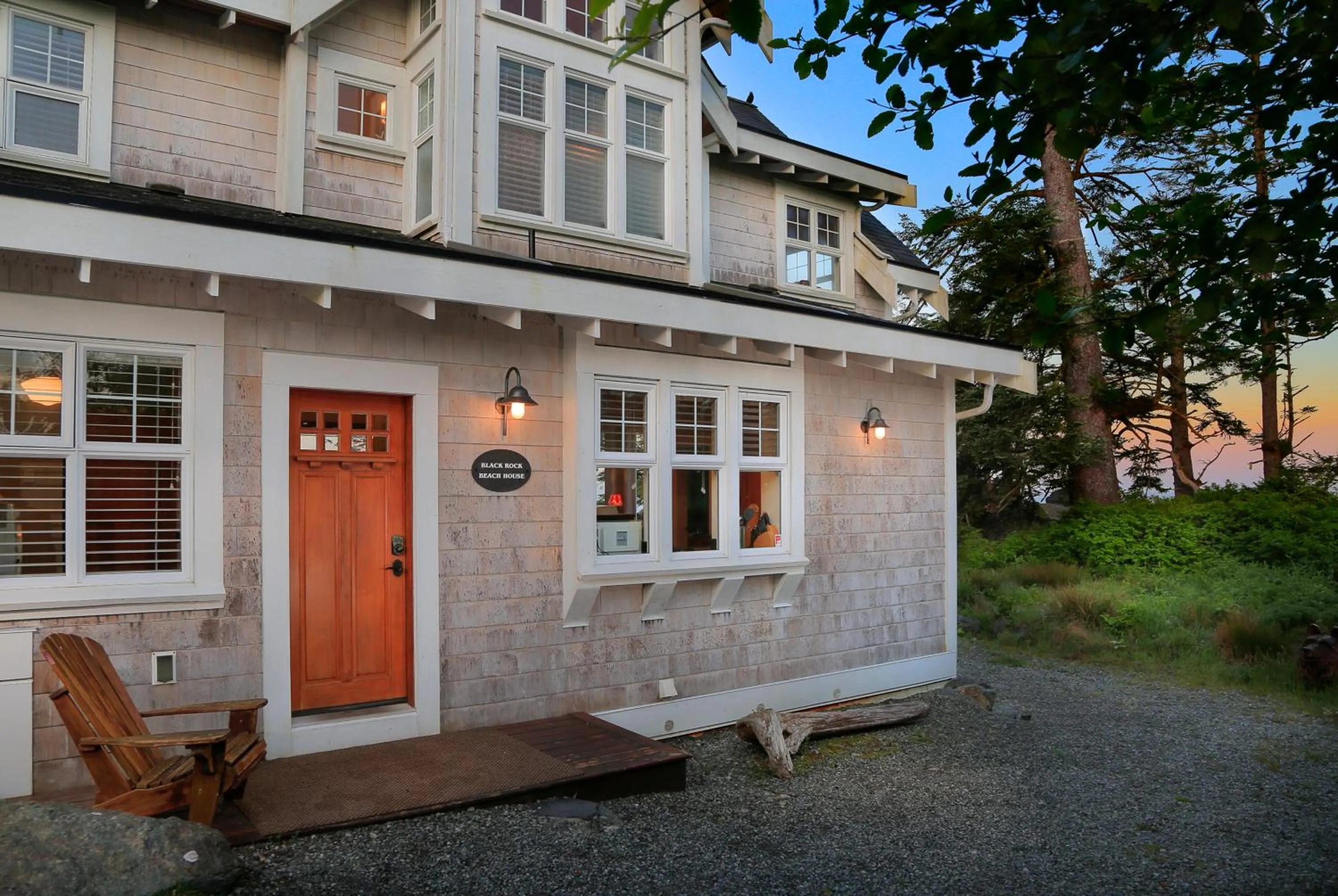 Property building in Black Rock Beach House