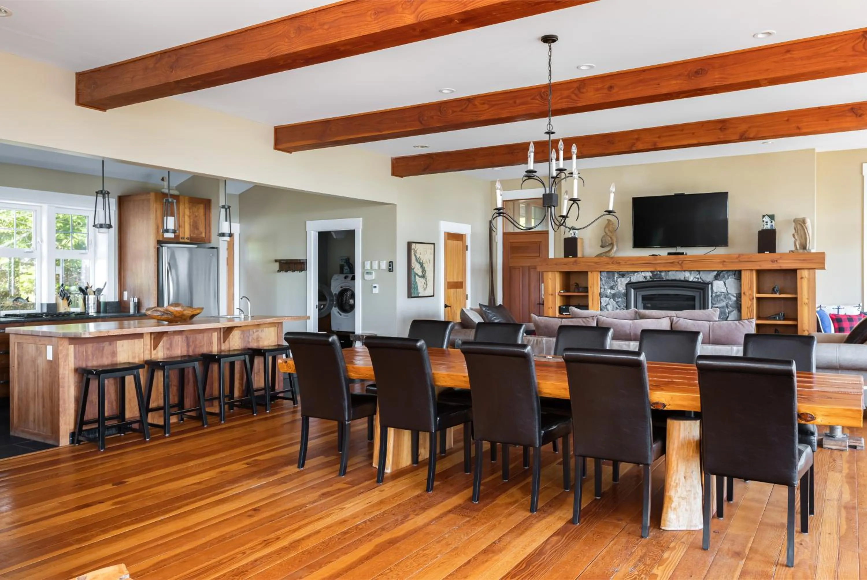 Dining area in Black Rock Beach House