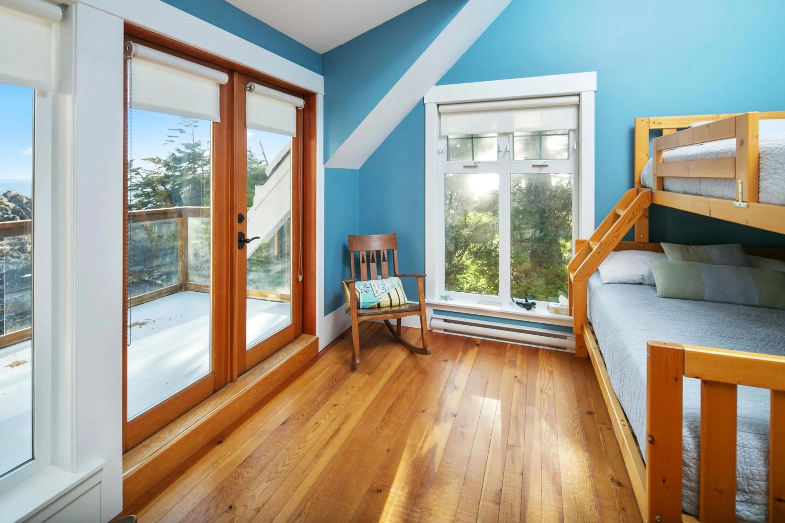 bunk bed, Bed in Black Rock Beach House