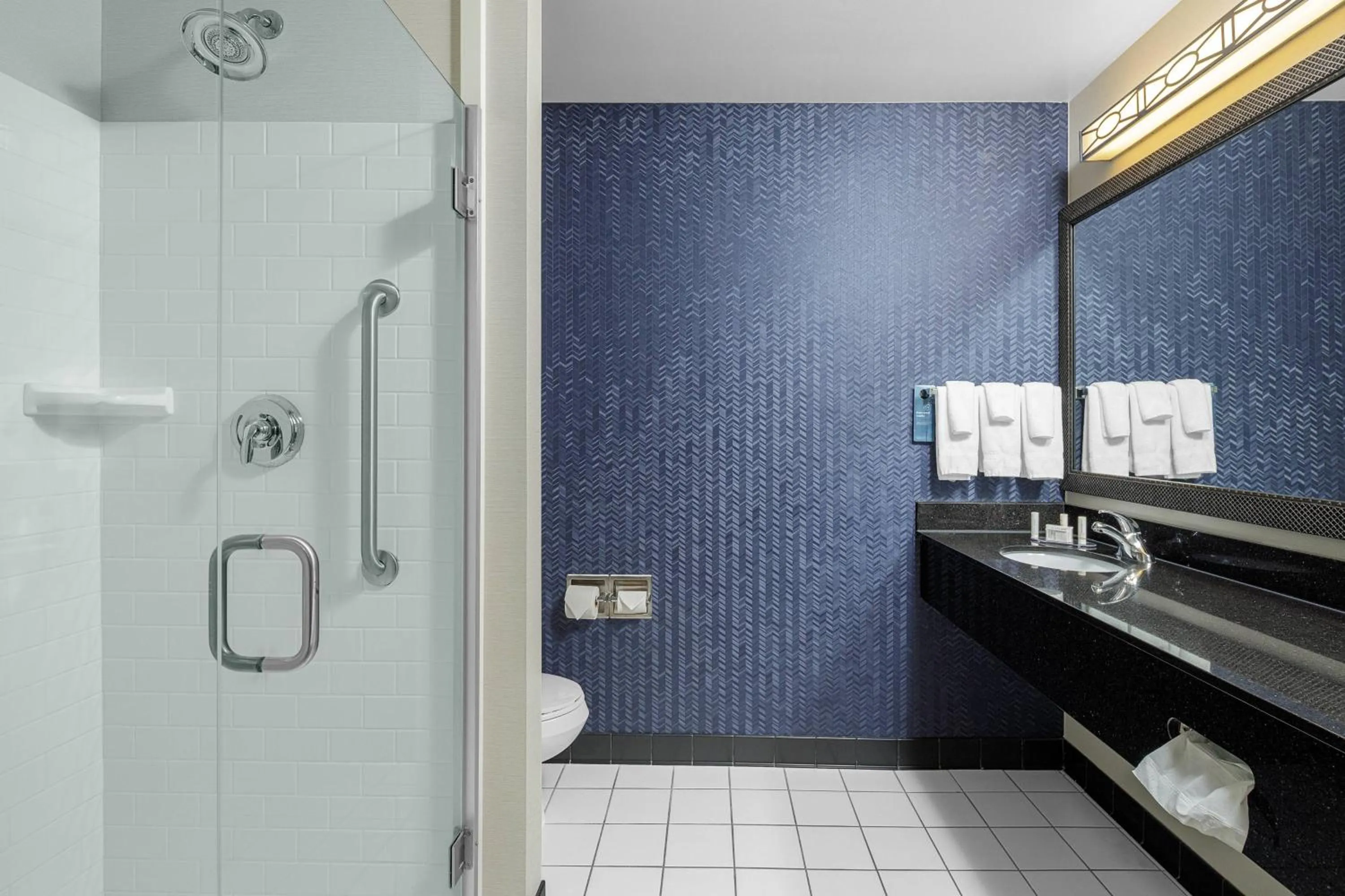 Bathroom in Fairfield Inn & Suites by Marriott Paducah