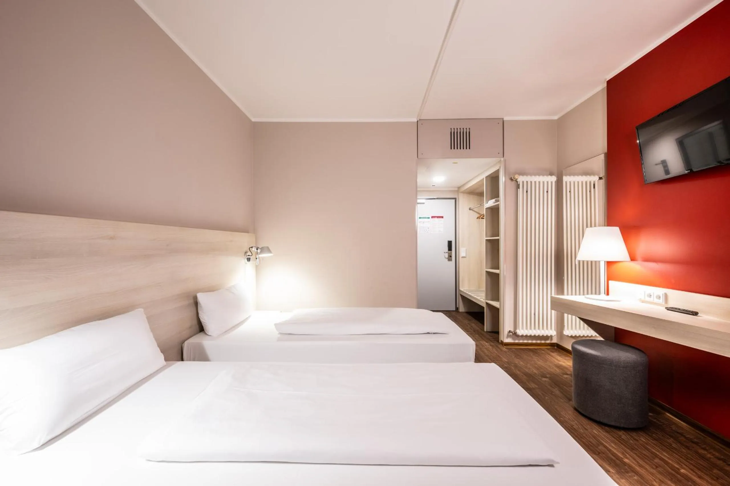 Superior Twin Room in Coffee Fellows Hotel Irschenberg Süd