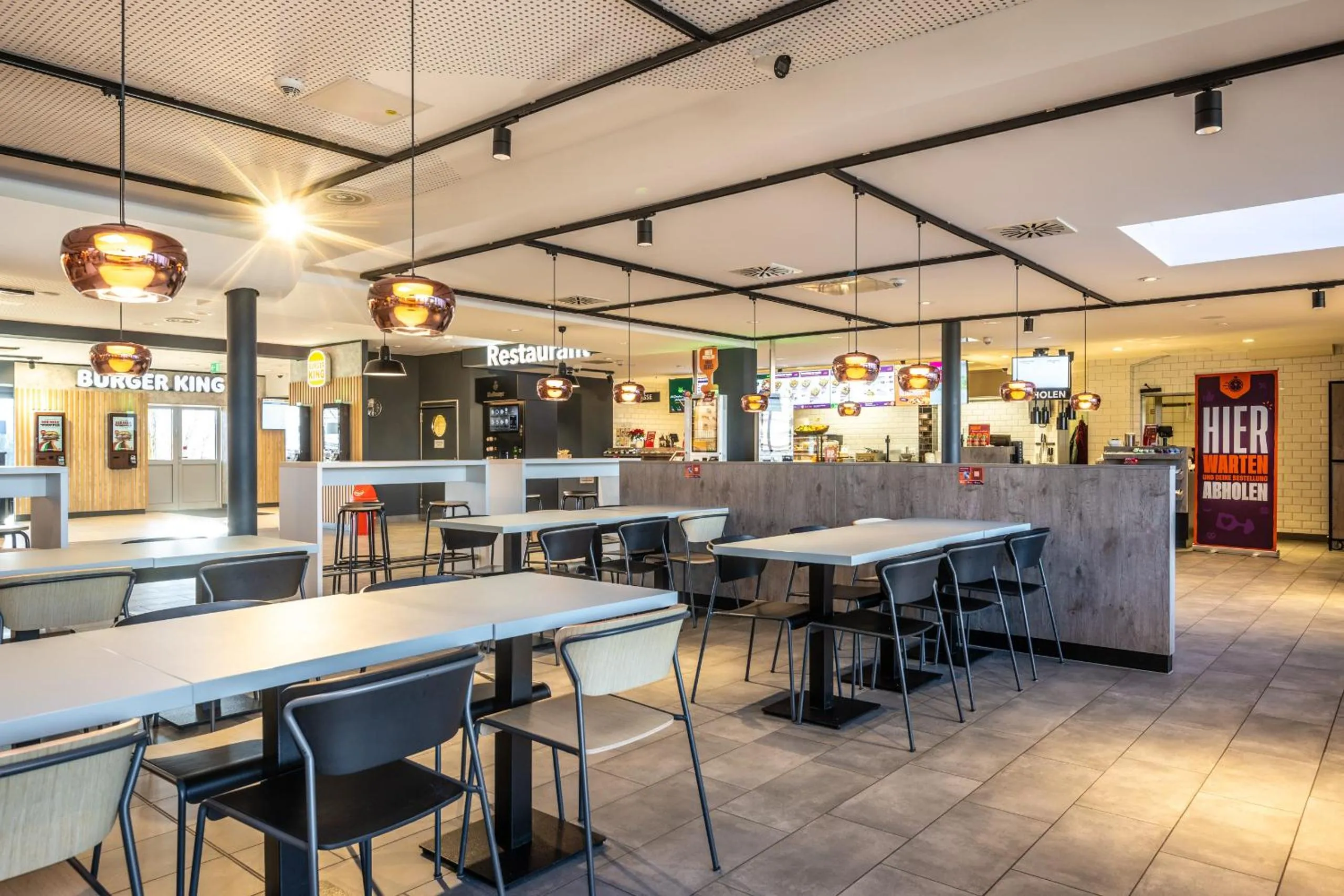 Restaurant/places to eat in Coffee Fellows Hotel Irschenberg Süd