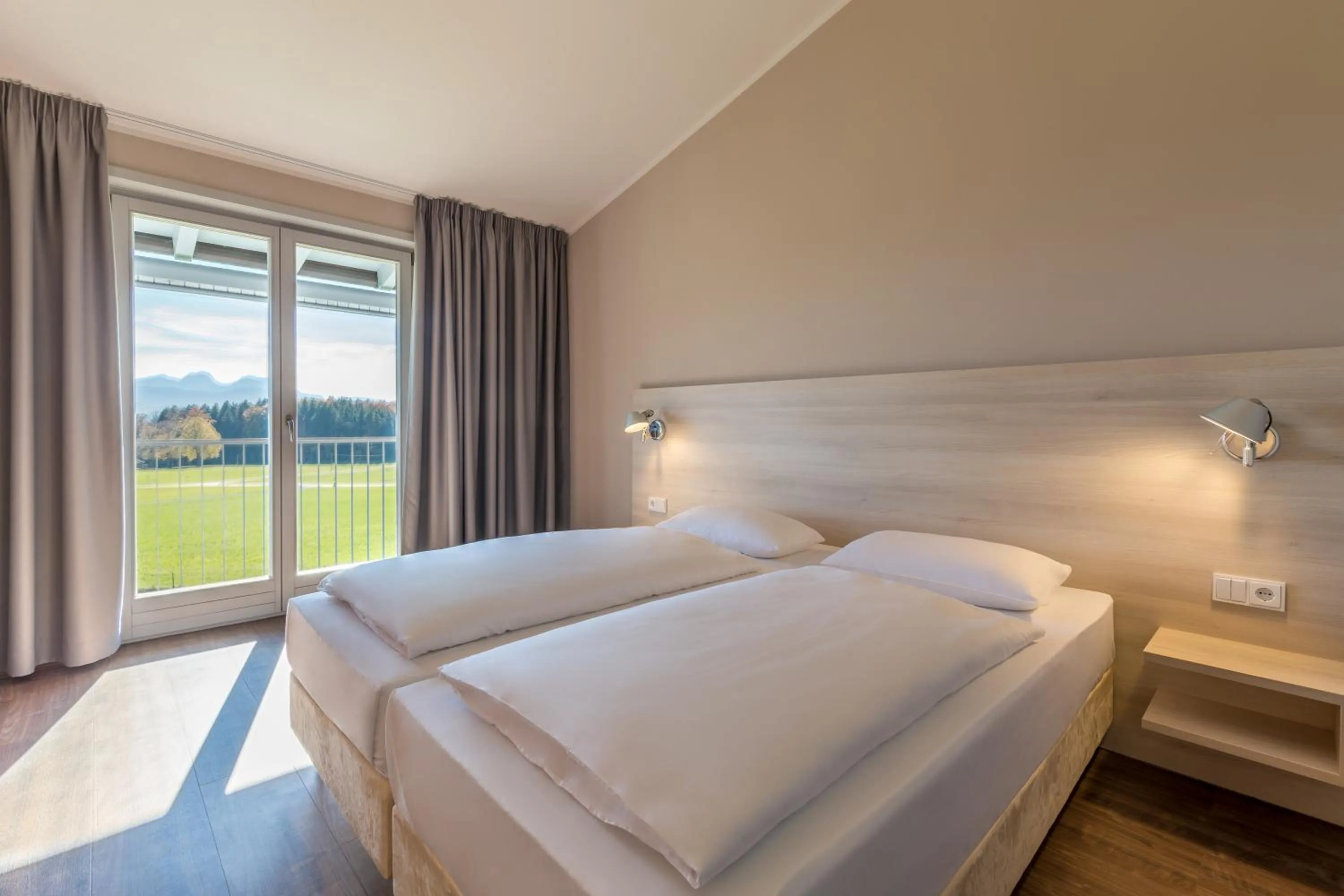 Superior Twin Room - single occupancy in Hotel Irschenberg Süd