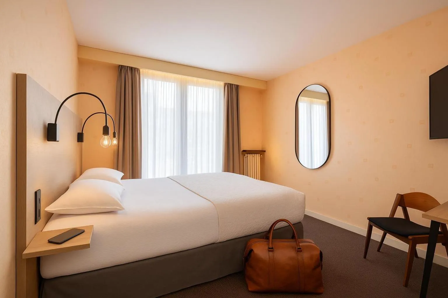 Photo of the whole room, Bed in Cit'Hotel Logis De Brou, Bourg en Bresse