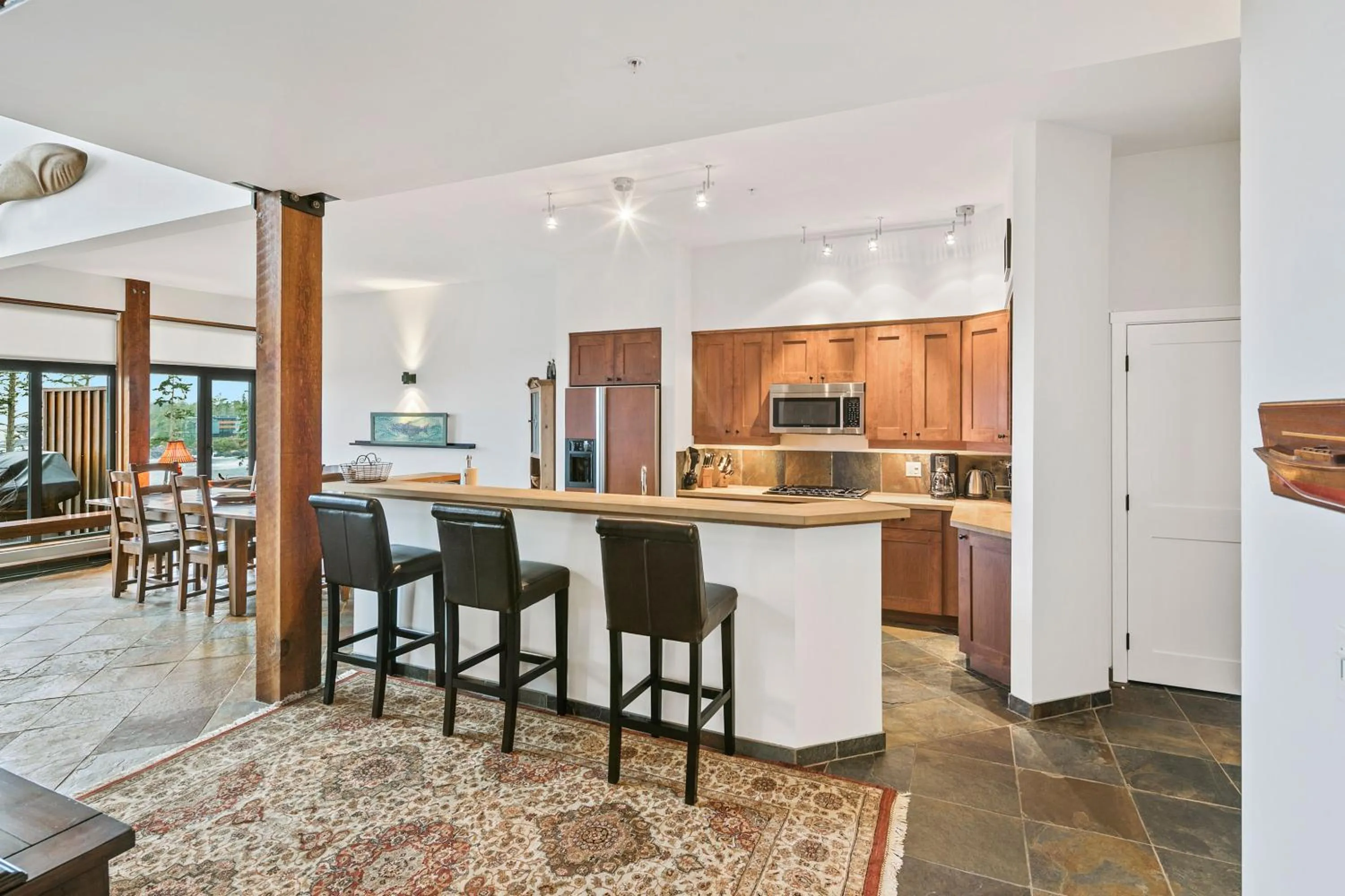 Kitchen or kitchenette in Black Rock Ridge