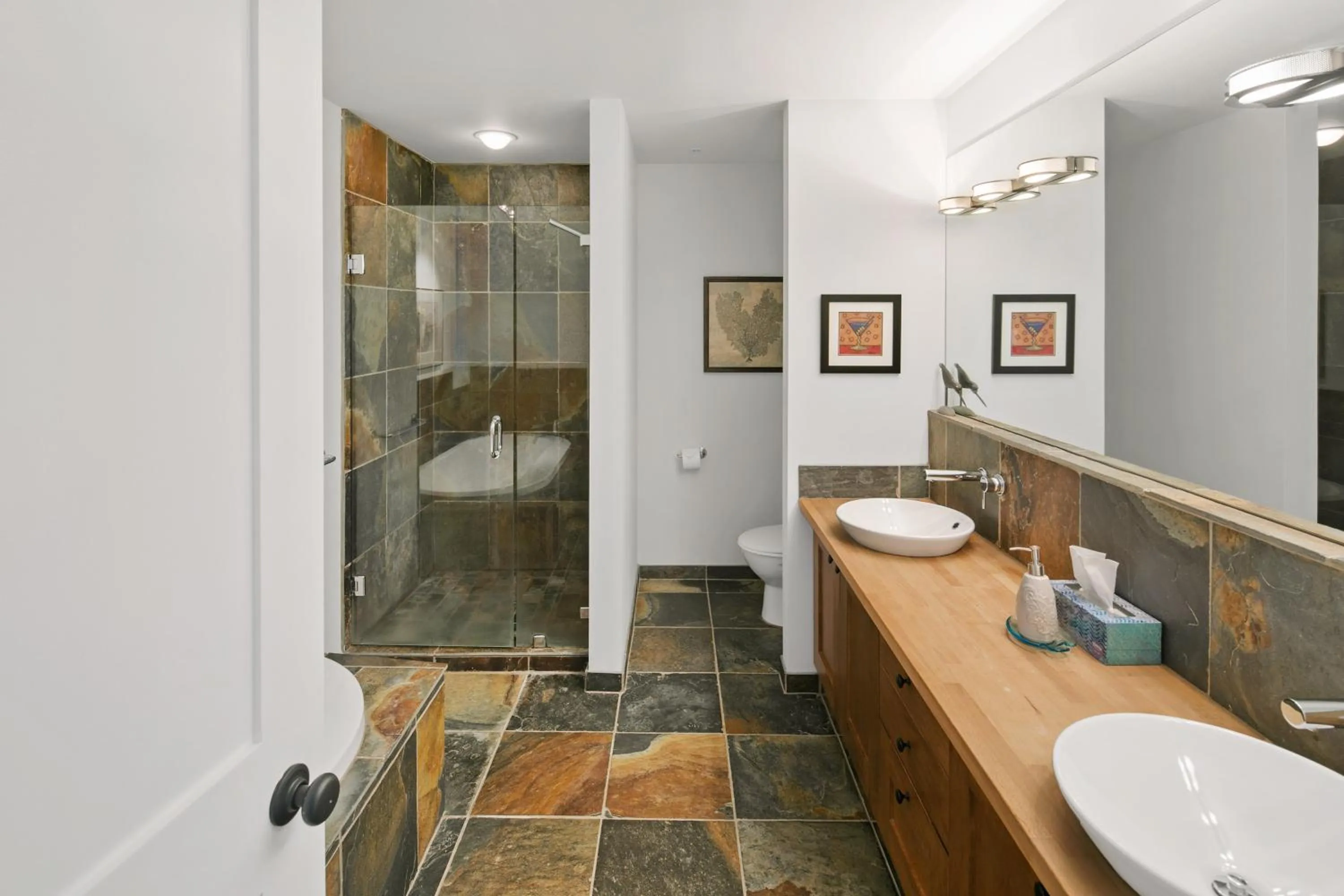 Bathroom in Black Rock Ridge