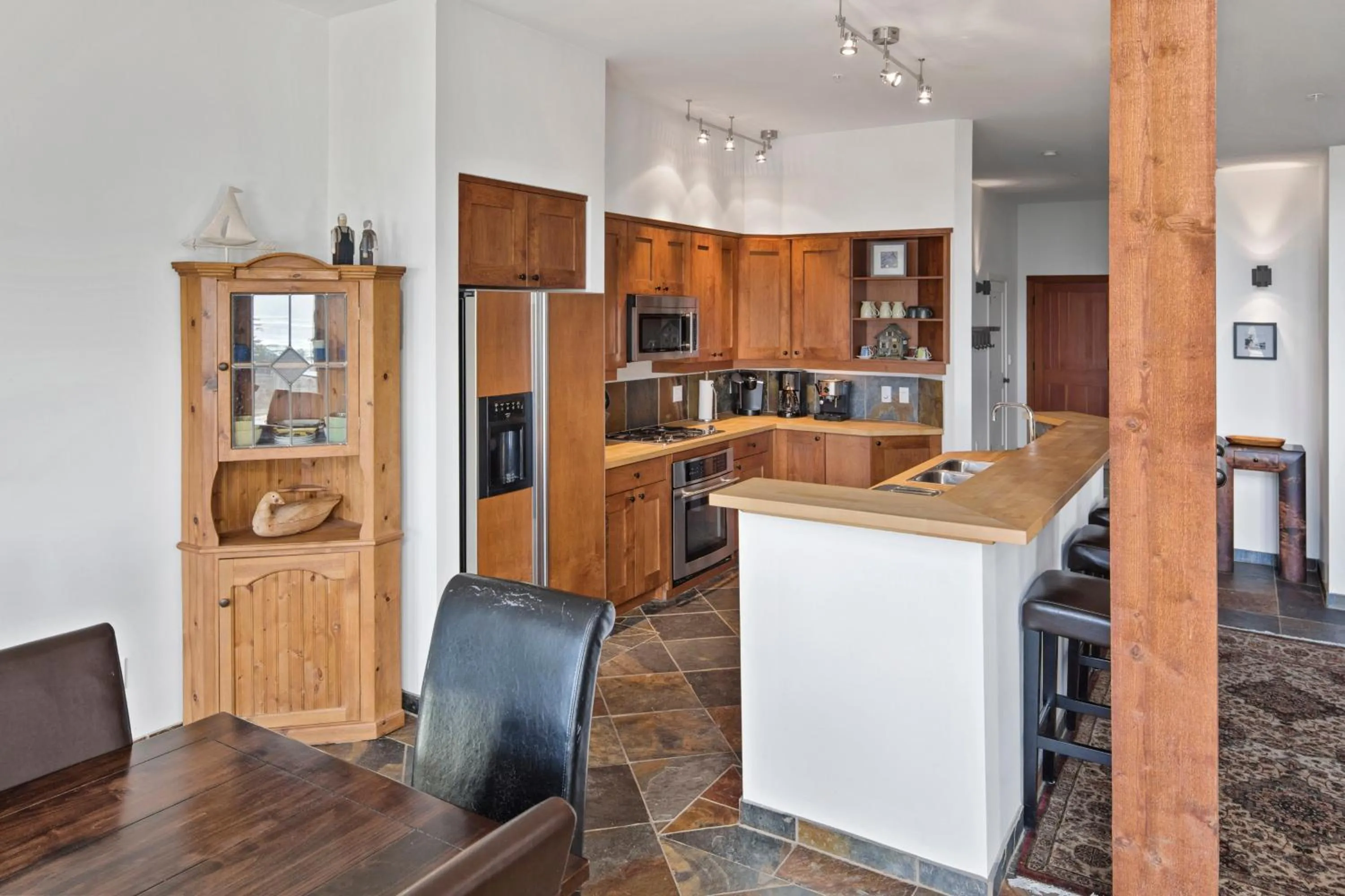 Kitchen or kitchenette in Black Rock Ridge