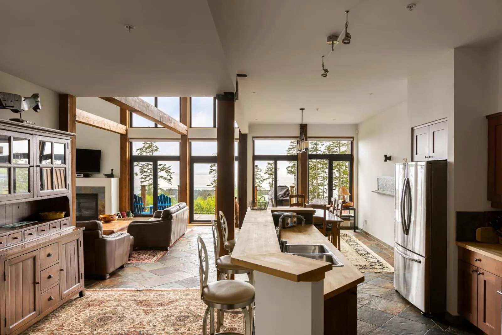 Kitchen or kitchenette in Black Rock Ridge
