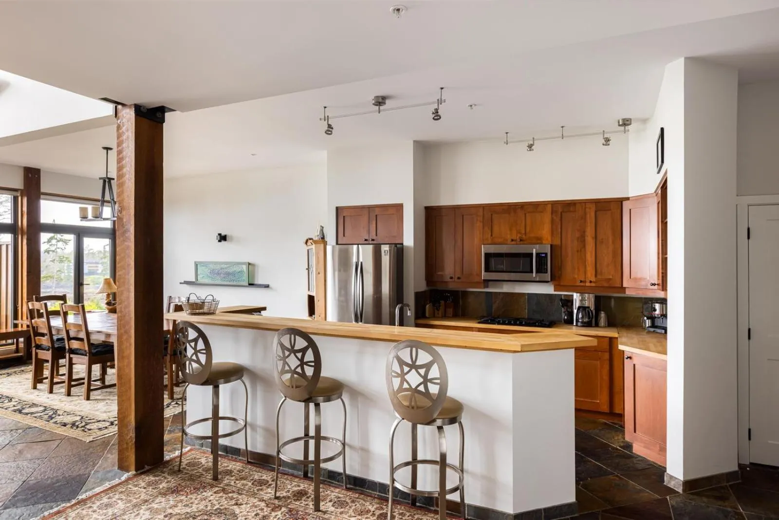 Kitchen or kitchenette in Black Rock Ridge