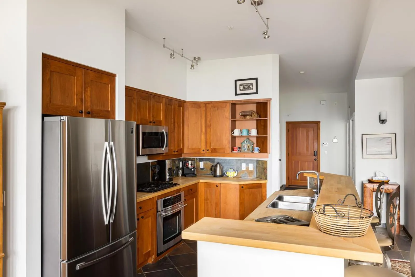 Kitchen or kitchenette in Black Rock Ridge