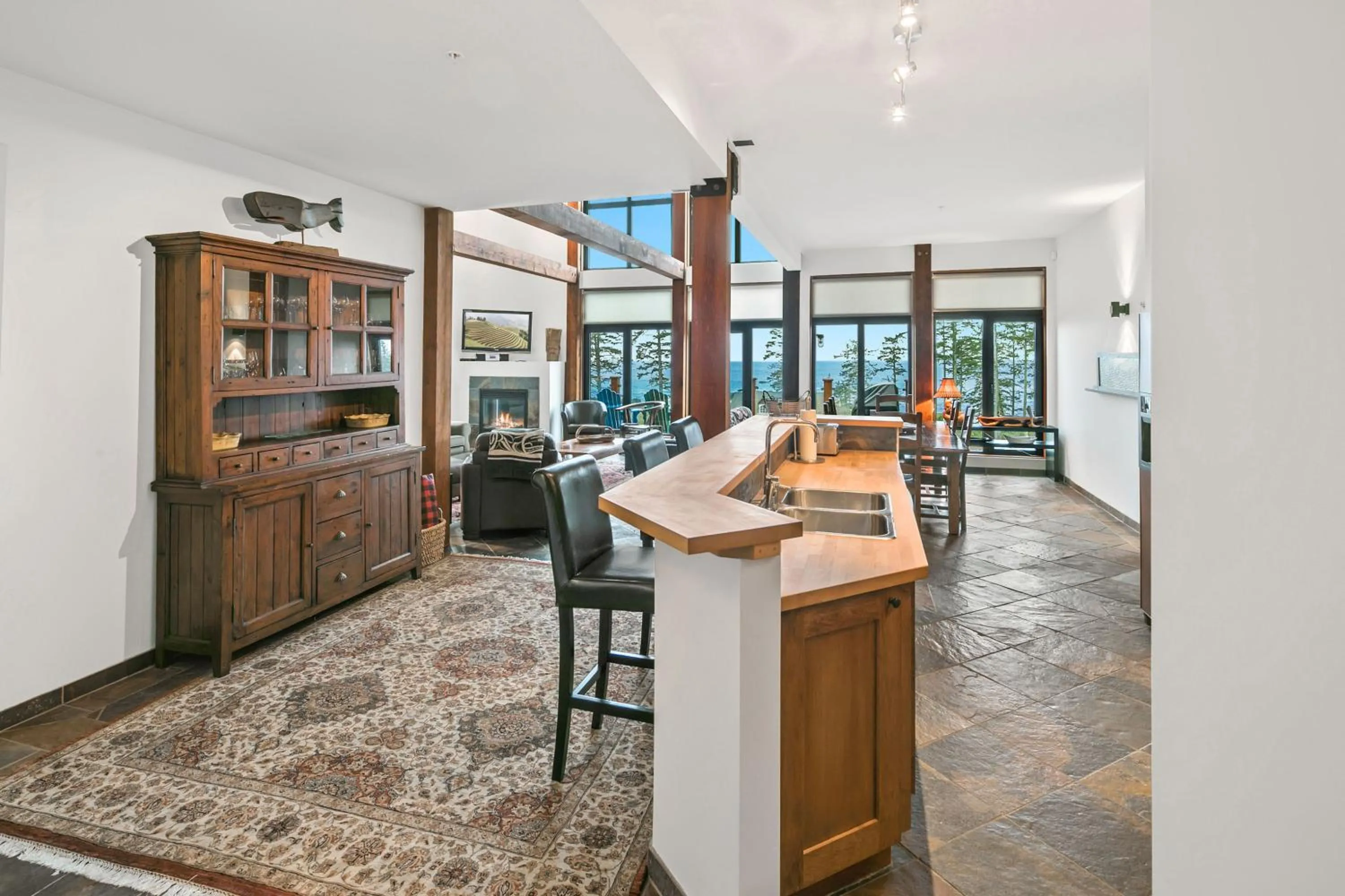 Kitchen or kitchenette in Black Rock Ridge