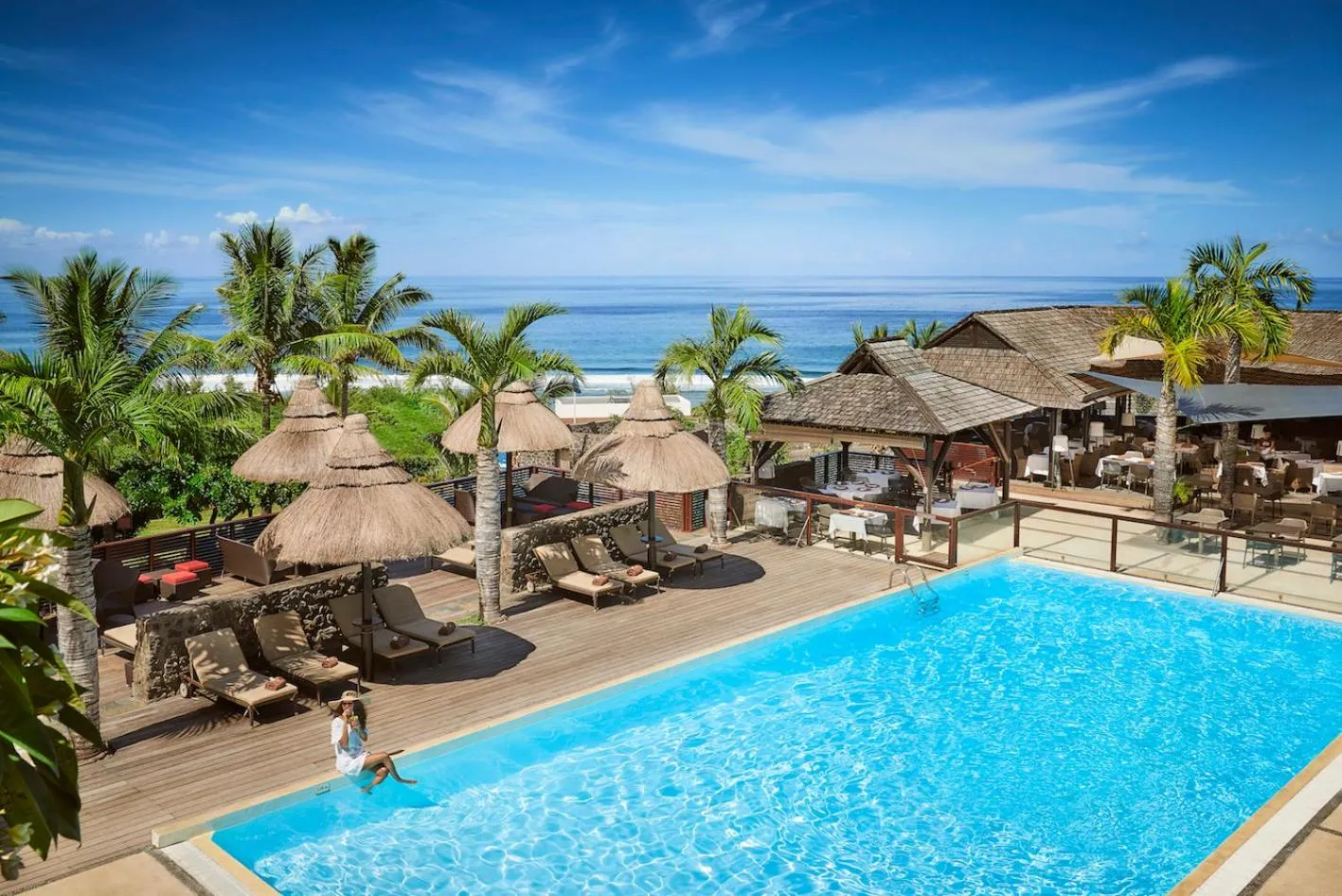 Pool view in Iloha Seaview Hotel