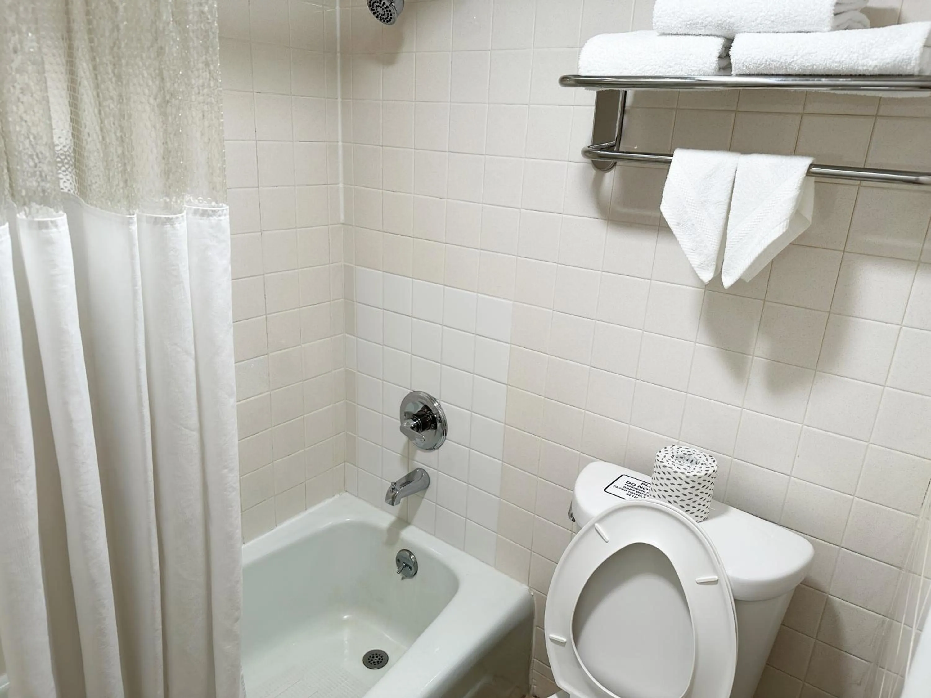 Bathroom in Sidney James Mountain Lodge
