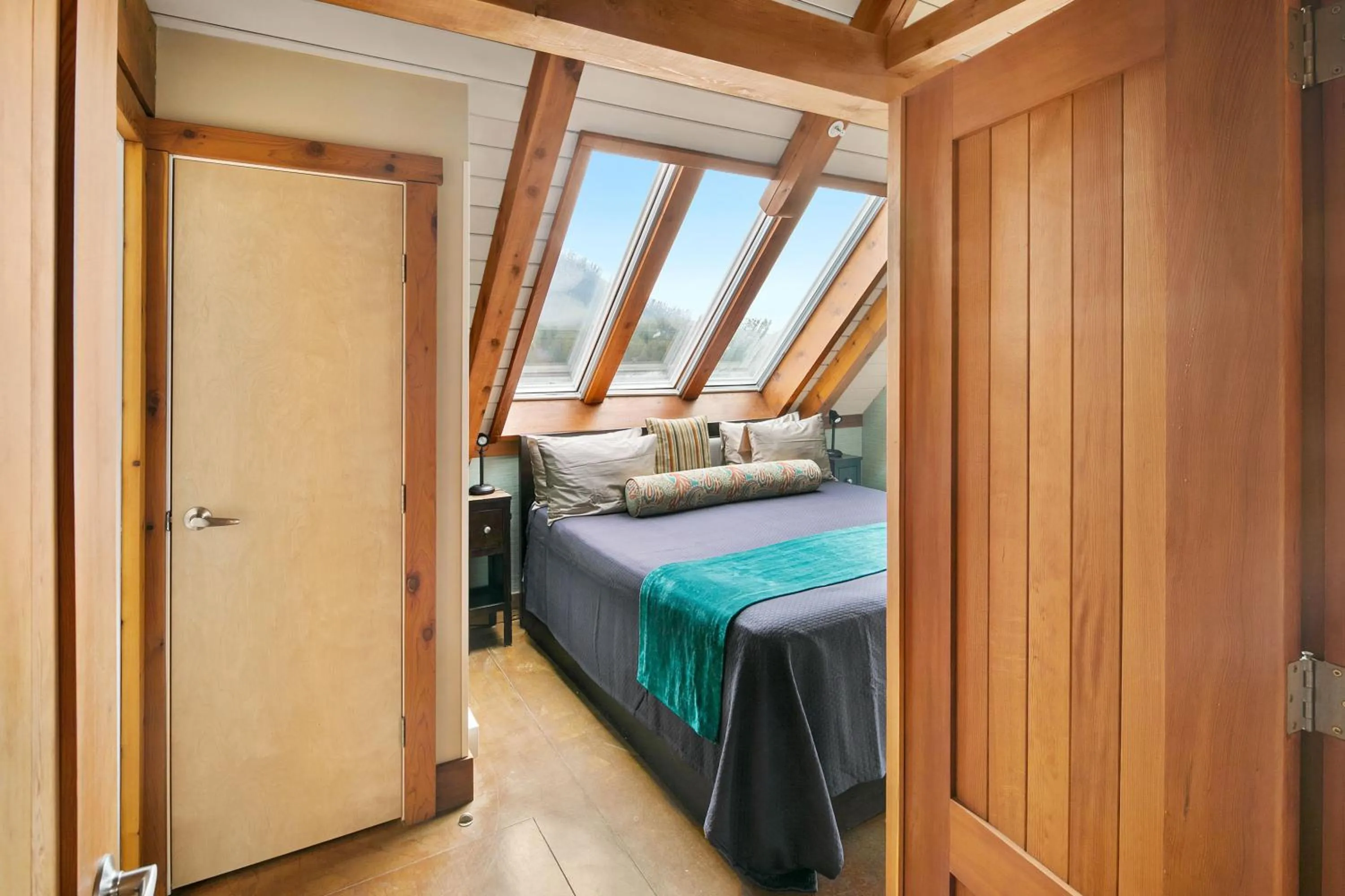 Bedroom, Bed in Black Rock Landing