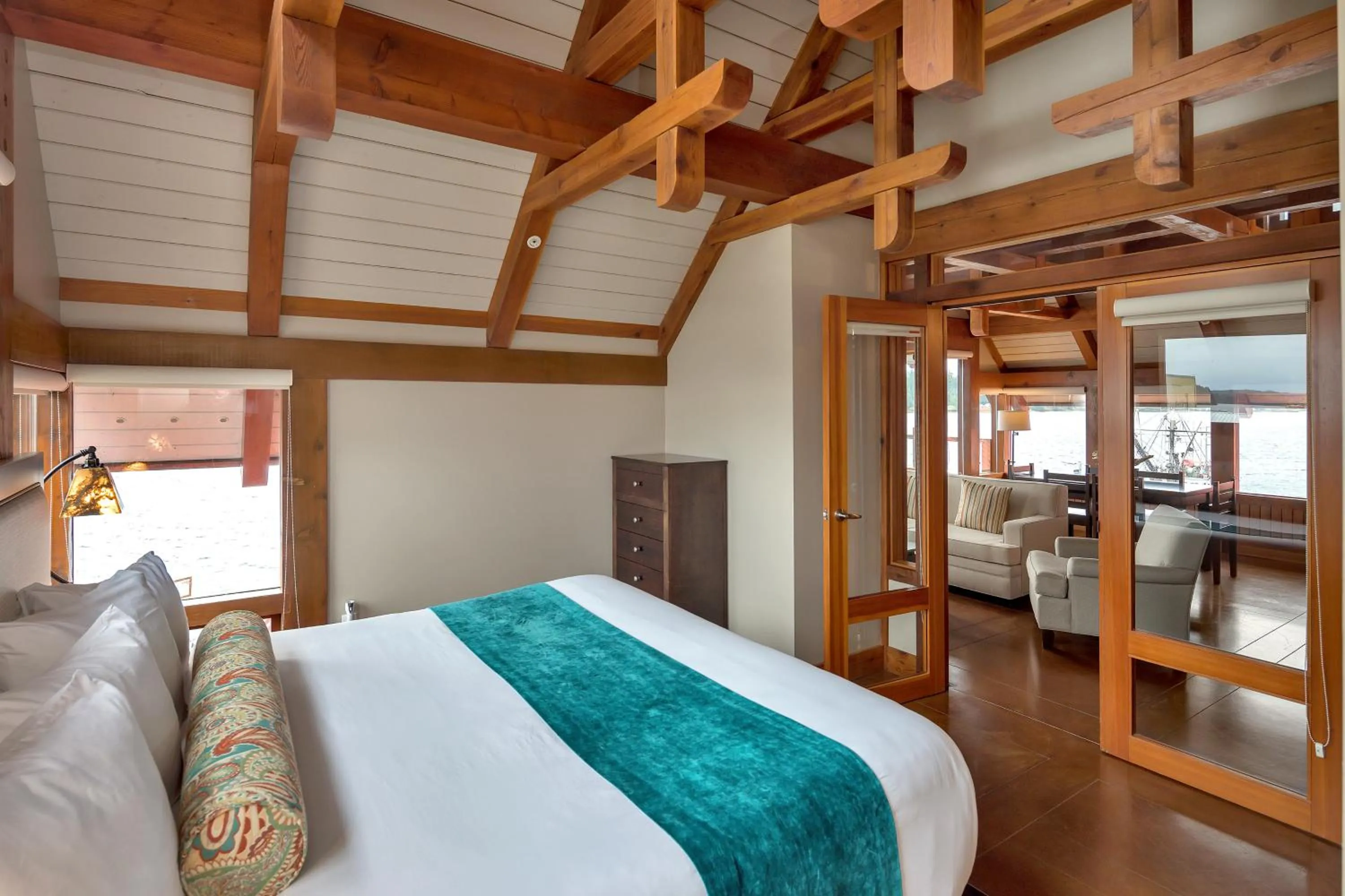 Bedroom, Bed in Black Rock Landing