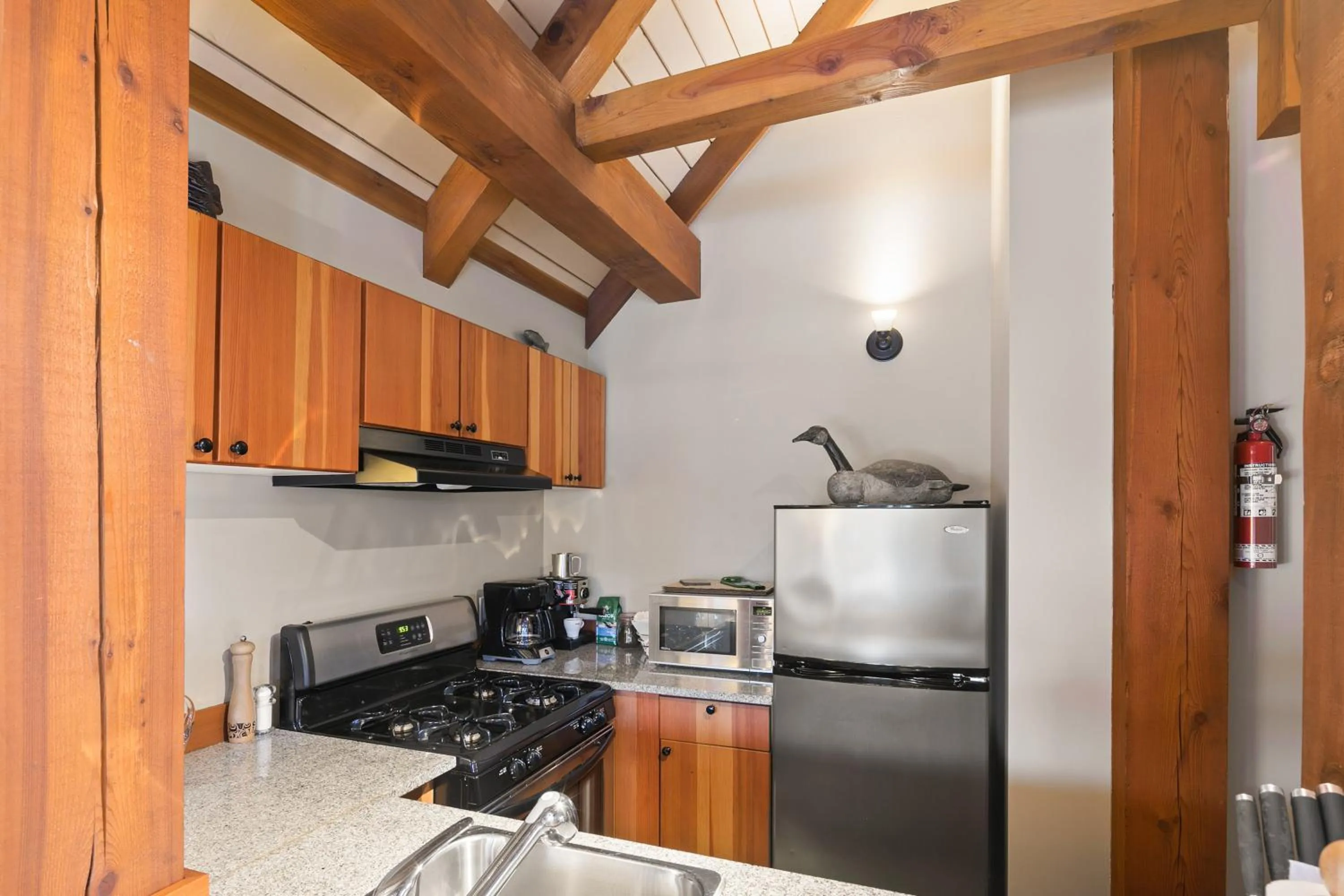 Kitchen or kitchenette in Black Rock Landing