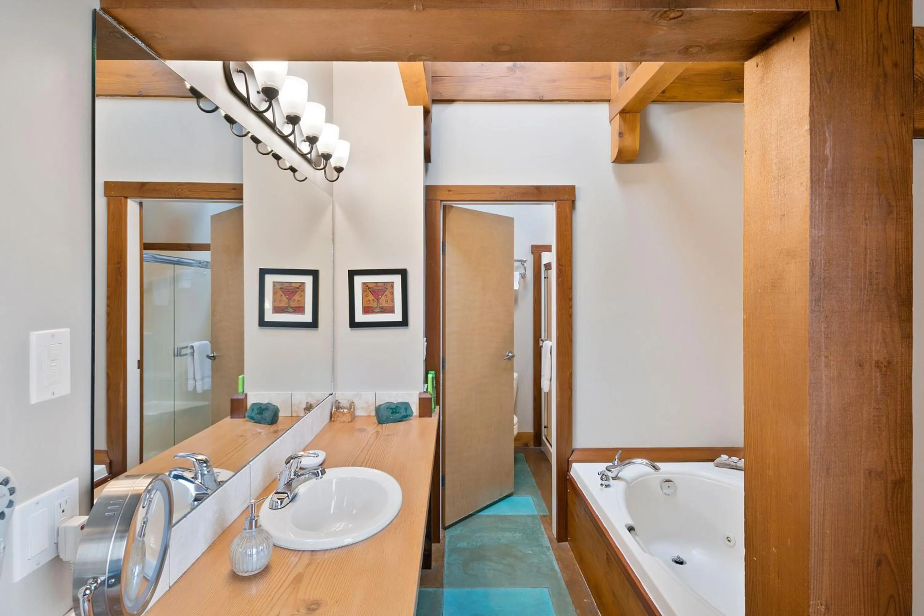 Bathroom in Black Rock Landing