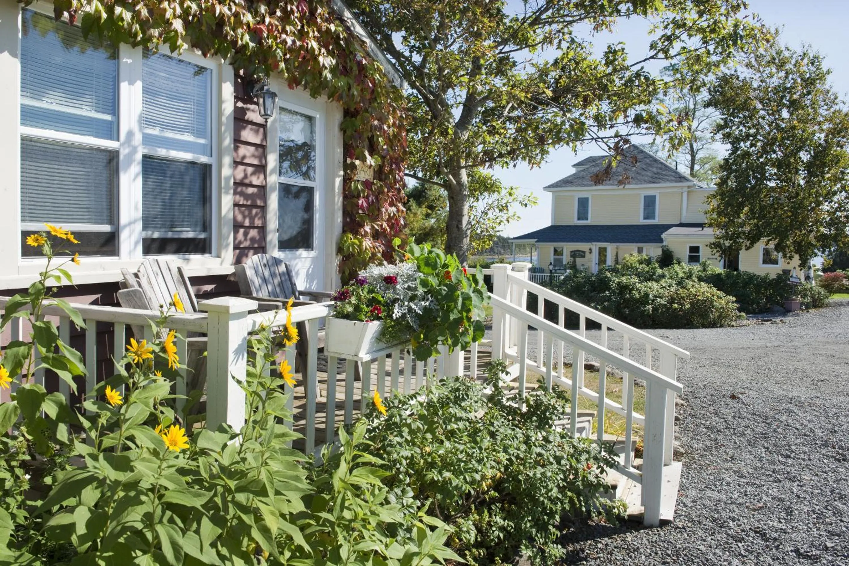 Facade/entrance in Bayview Pines Country Inn B&B