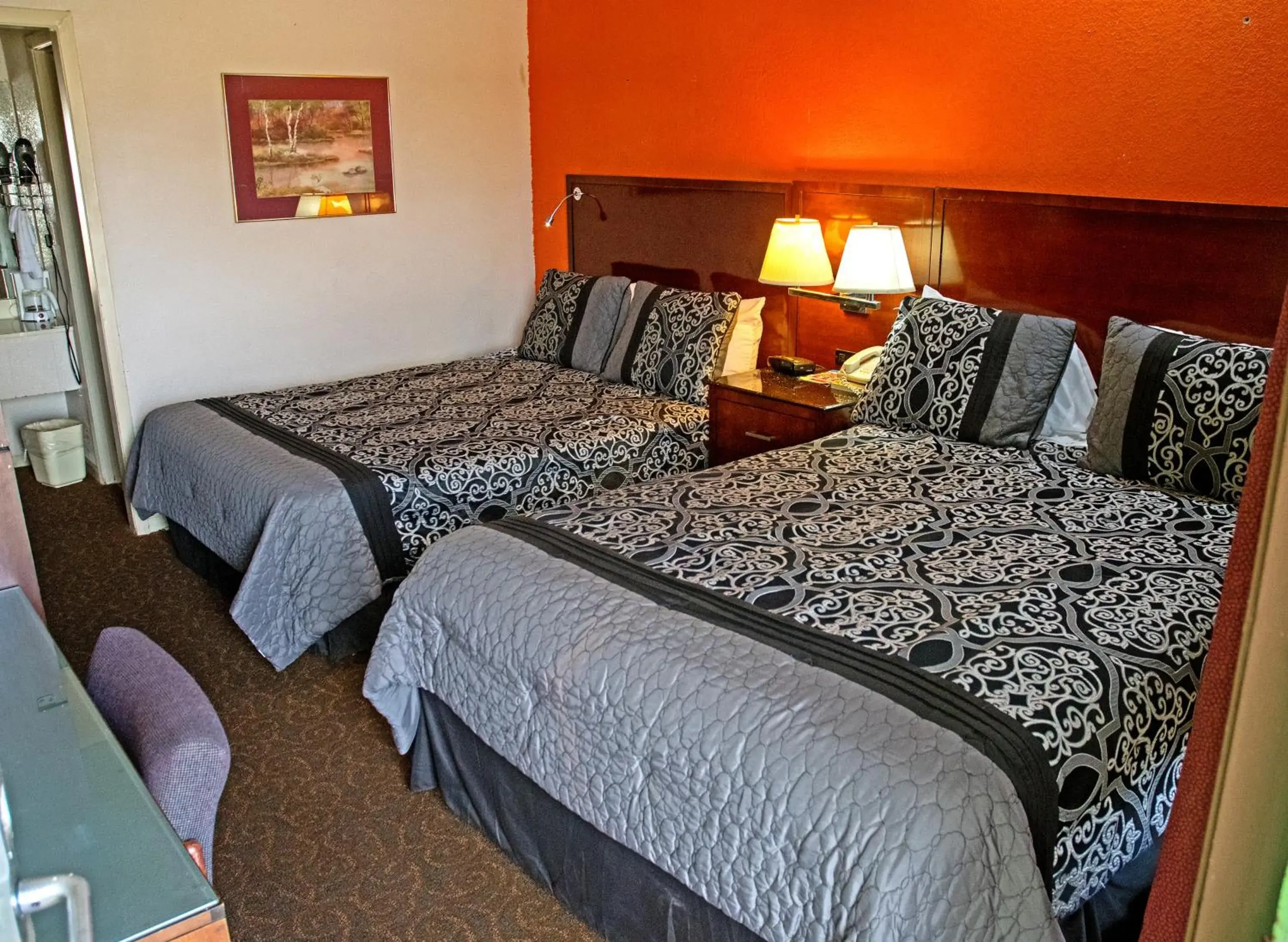 Double Room in America's Best Inn and Suites Emporia Double Room in America's Best Inn and Suites Emporia