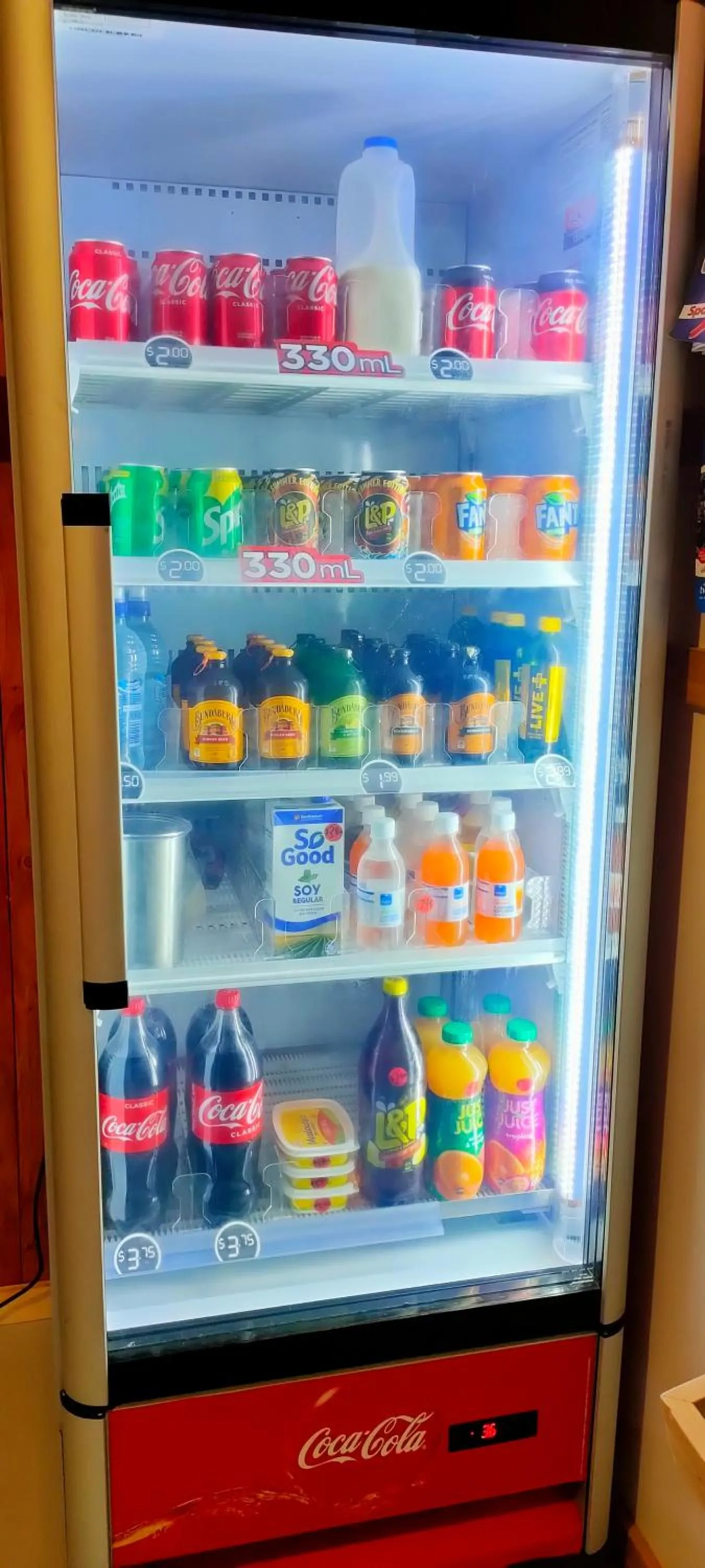 On-site shops in Jackson's Retreat Alpine Holiday Park