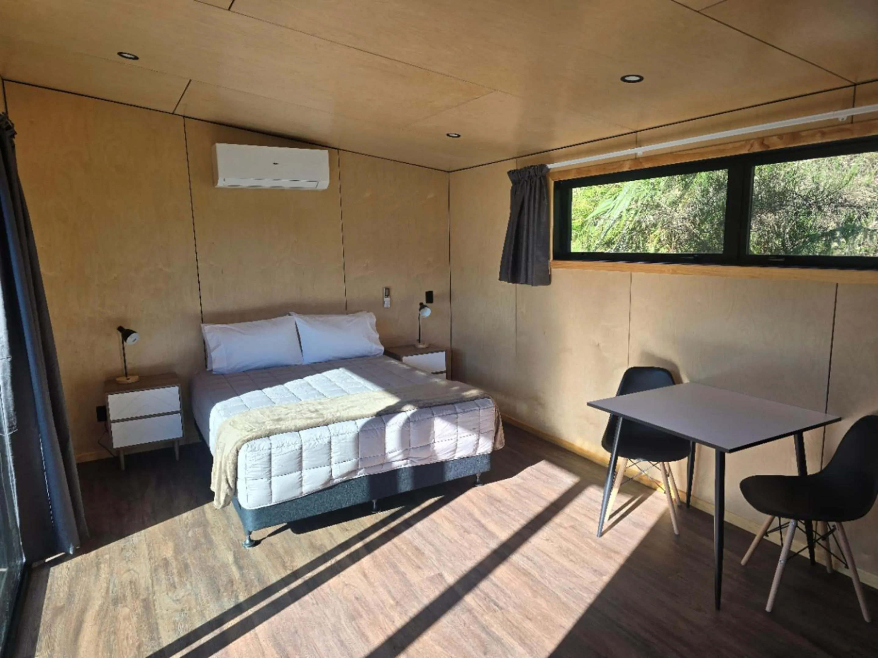 Bed in Jackson's Retreat Alpine Holiday Park