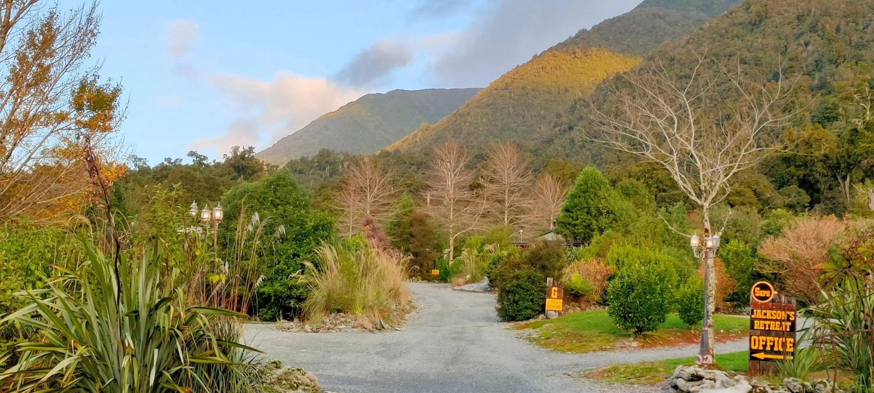 Nearby landmark in Jackson's Retreat Alpine Holiday Park