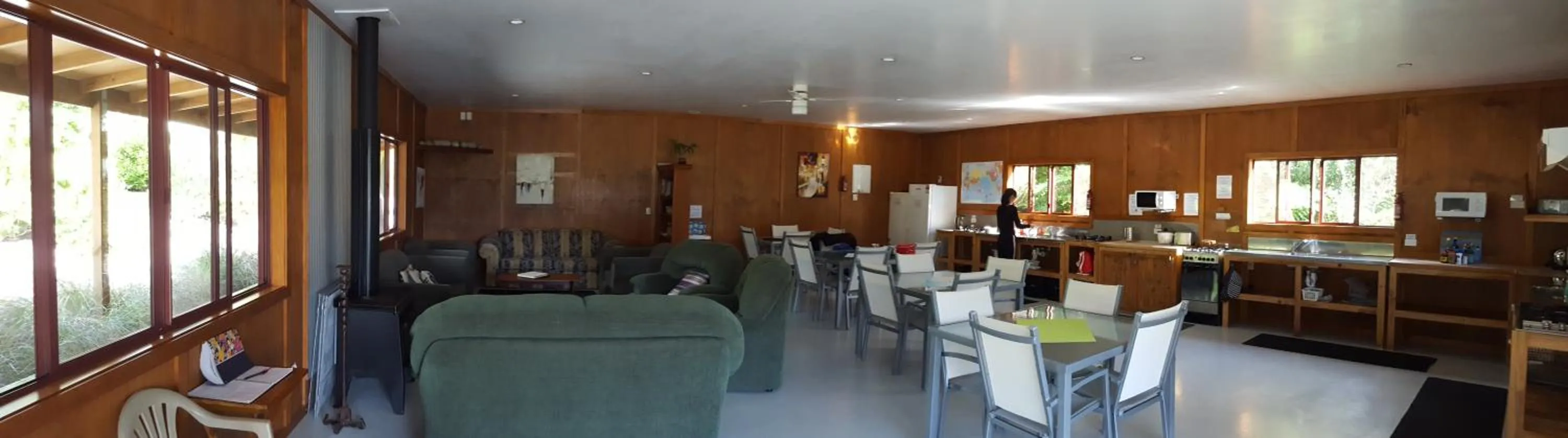 Communal lounge/ TV room in Jackson's Retreat Alpine Holiday Park