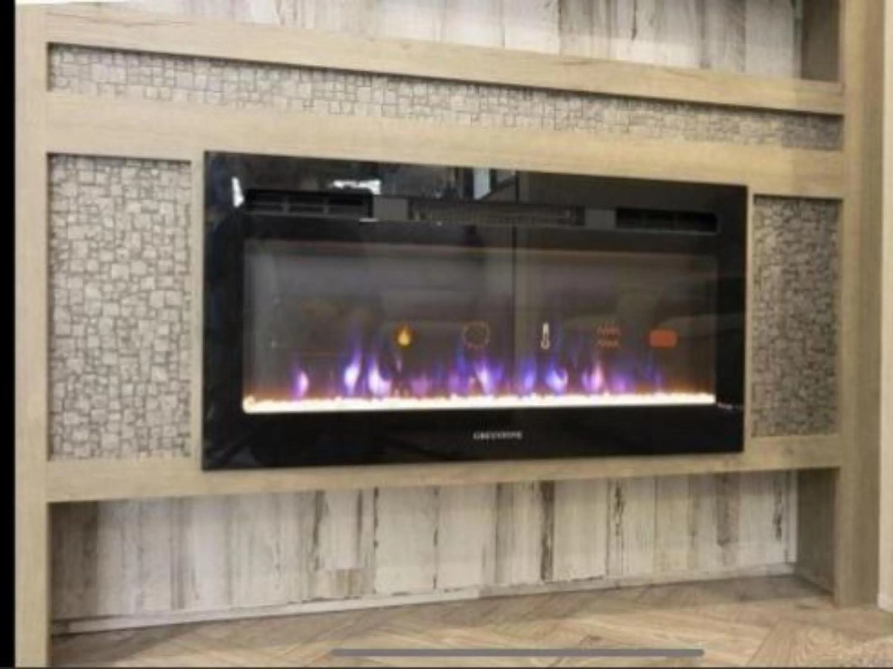 fireplace in Jackson's Retreat Alpine Holiday Park