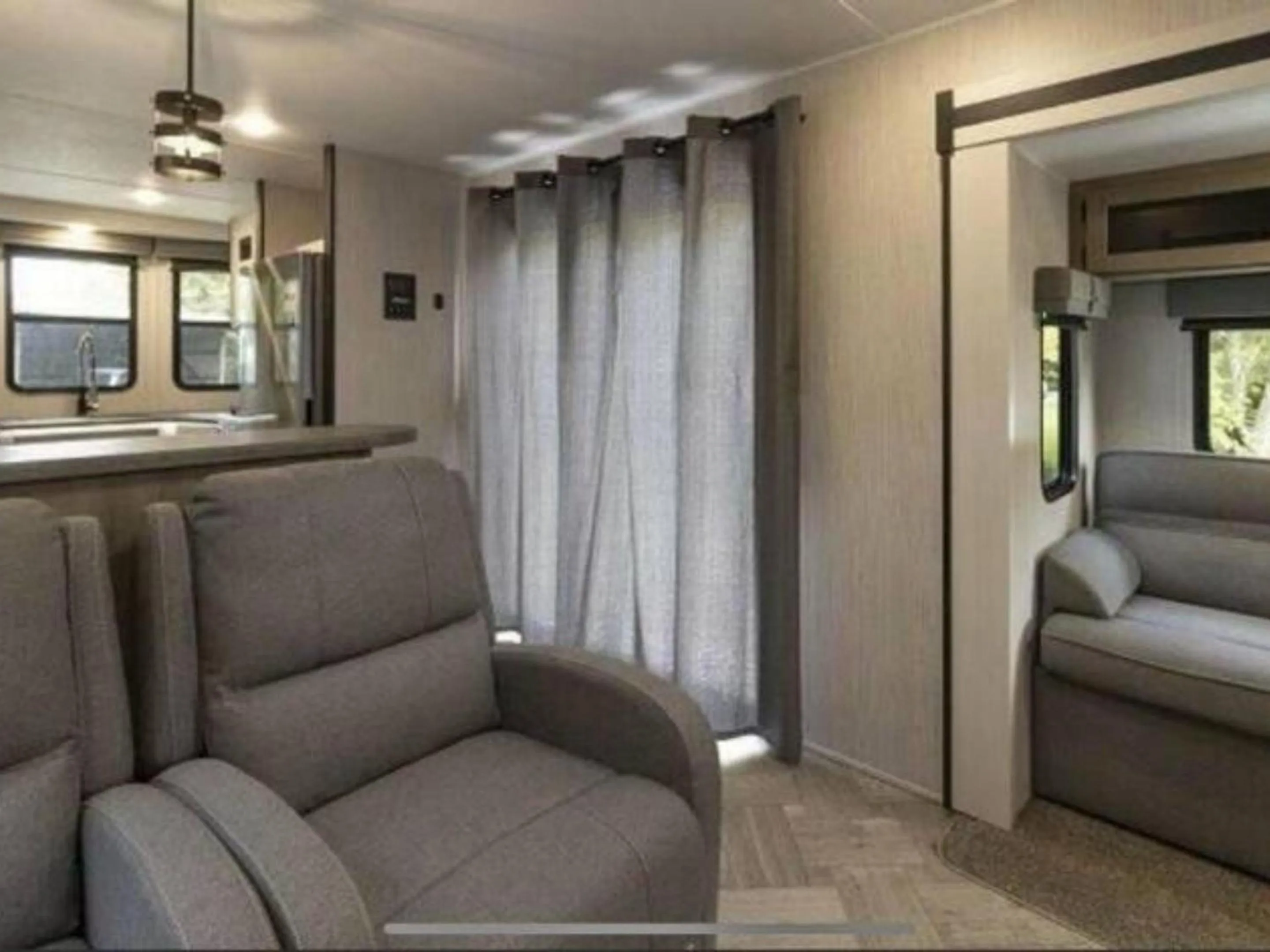 Living room in Jackson's Retreat Alpine Holiday Park