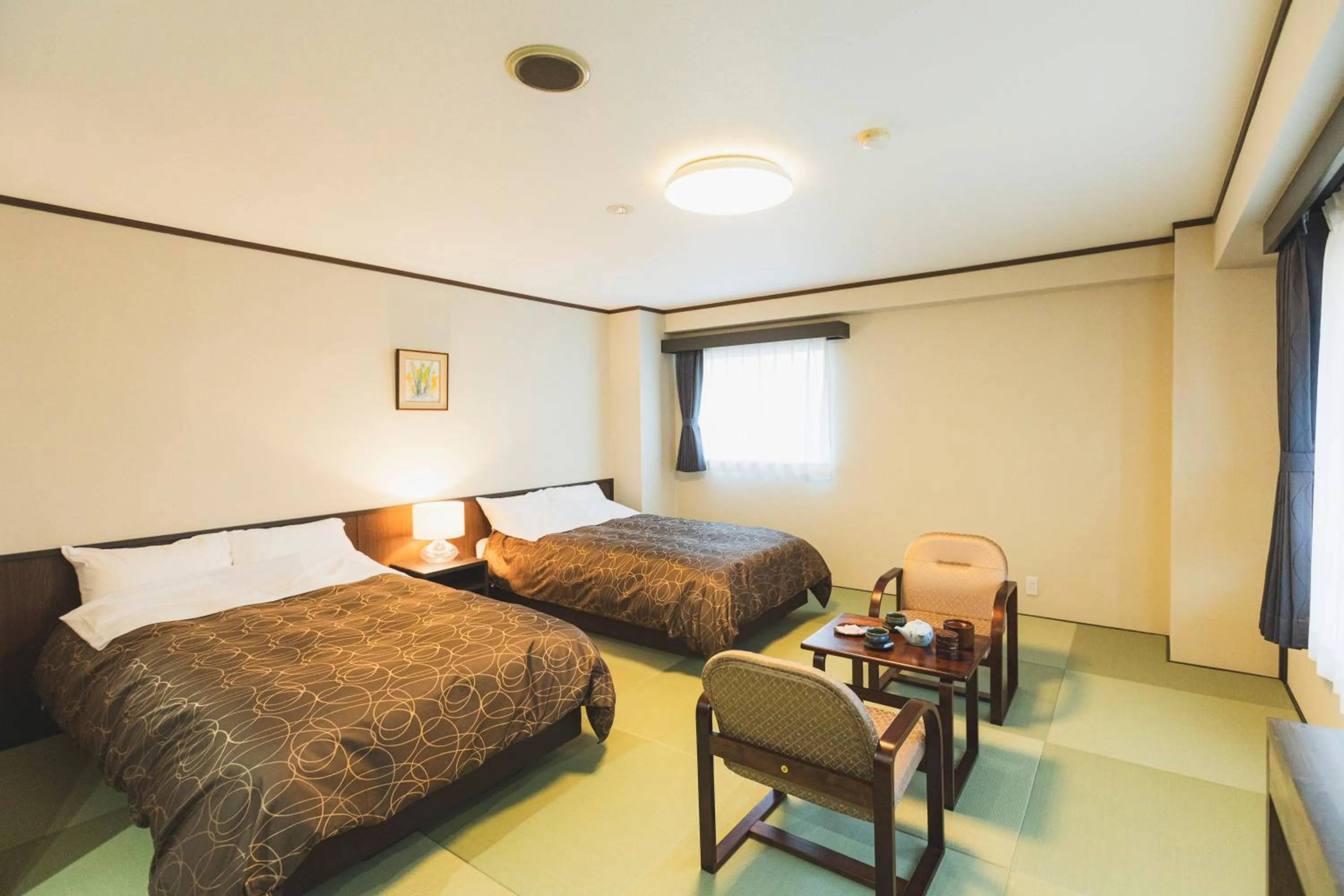 Photo of the whole room, Bed in Onsen Yupopo